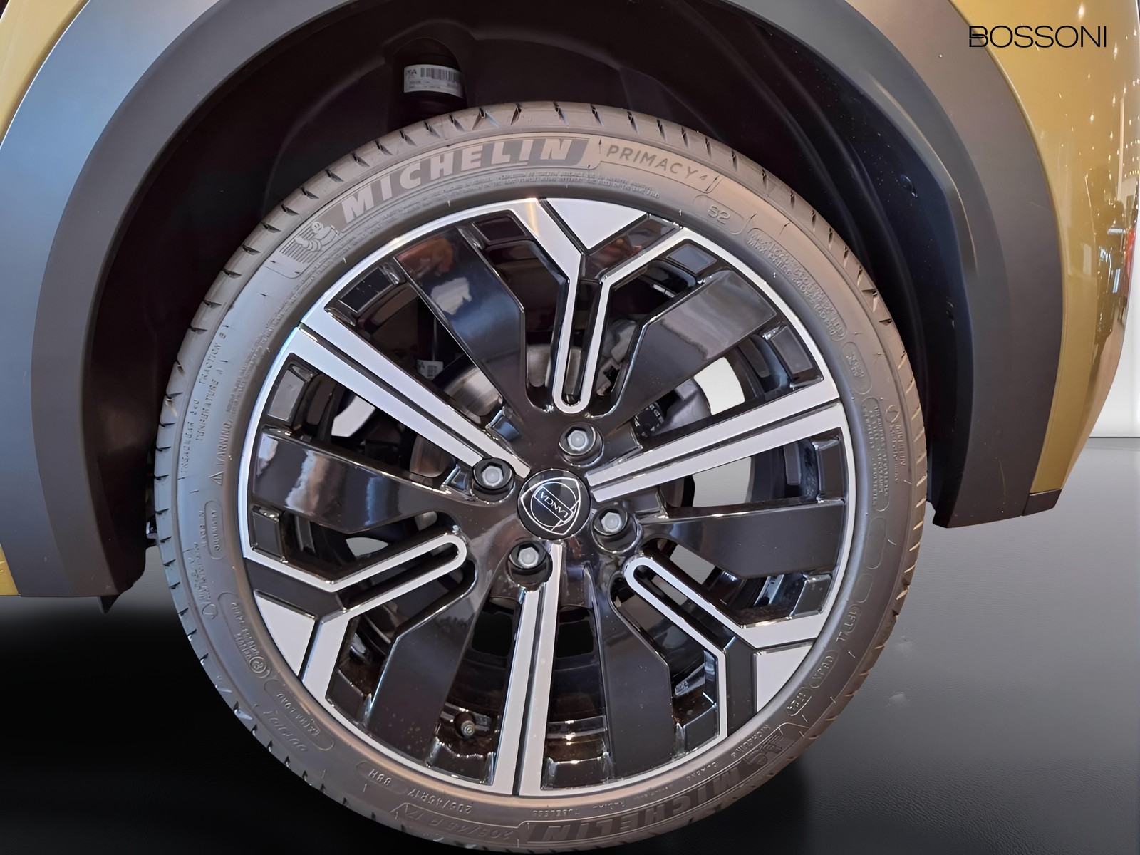 15 - Lancia Ypsilon 1.2 mhev 110cv e-dct
