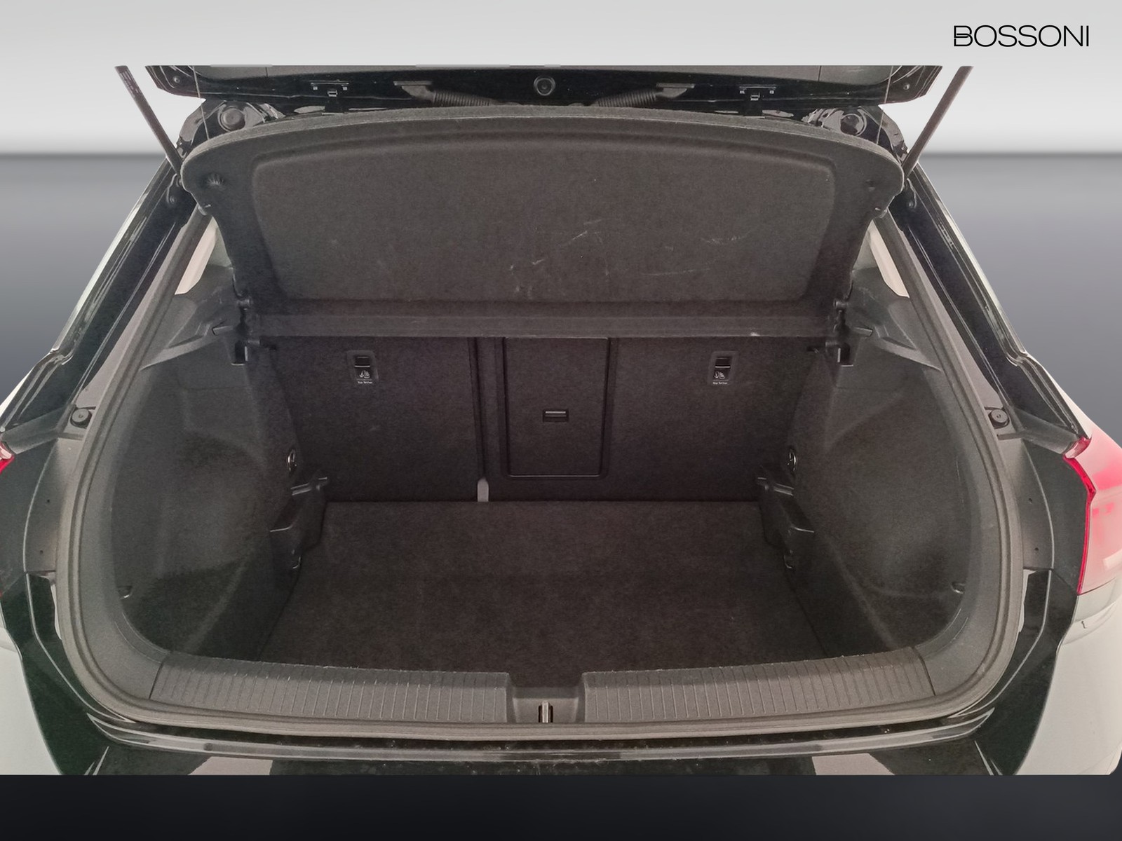 10 - Volkswagen T-Roc 2.0 tdi scr 150cv life dsg