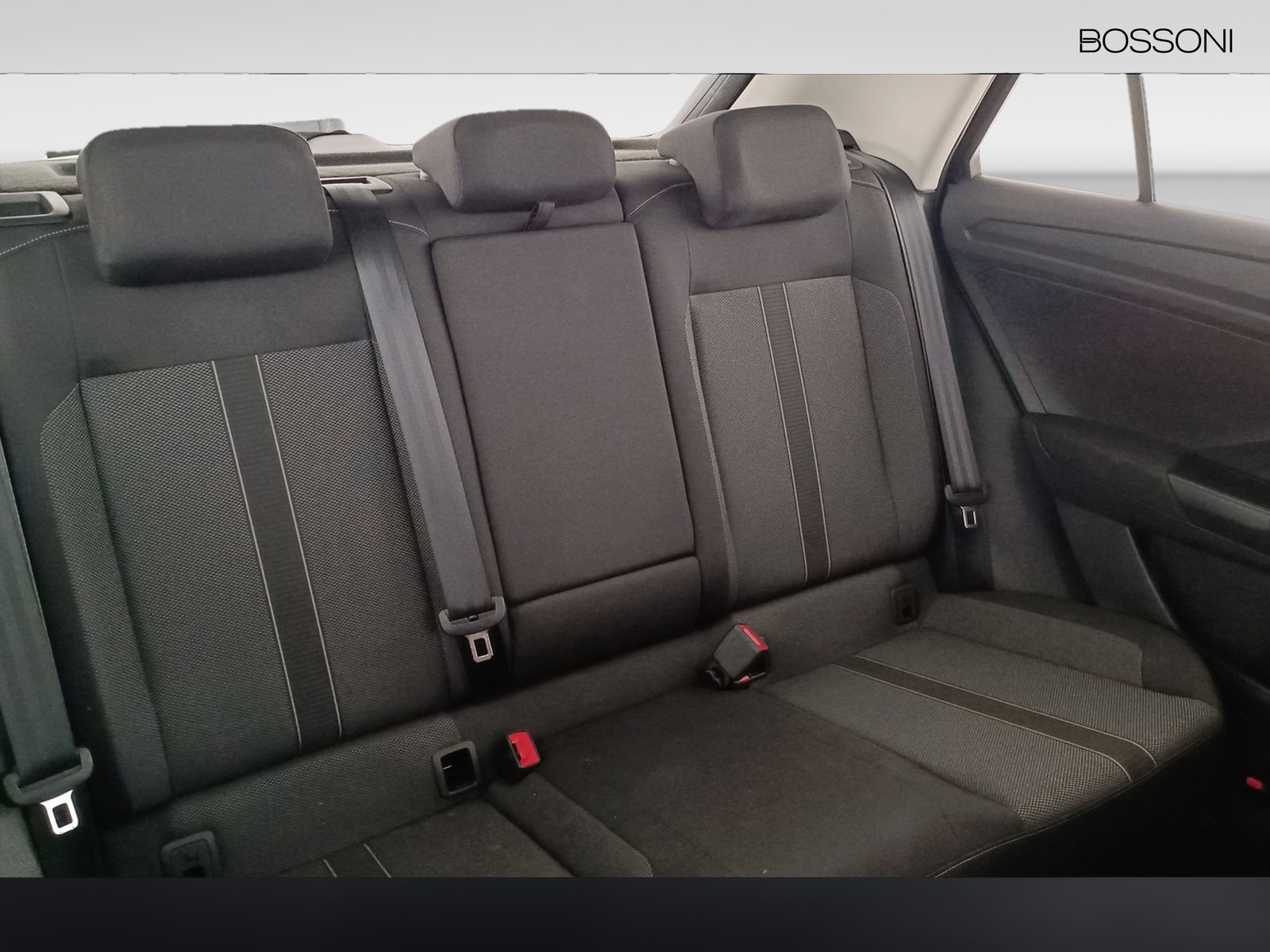 33 - Volkswagen T-Roc 2.0 tdi scr 150cv life dsg