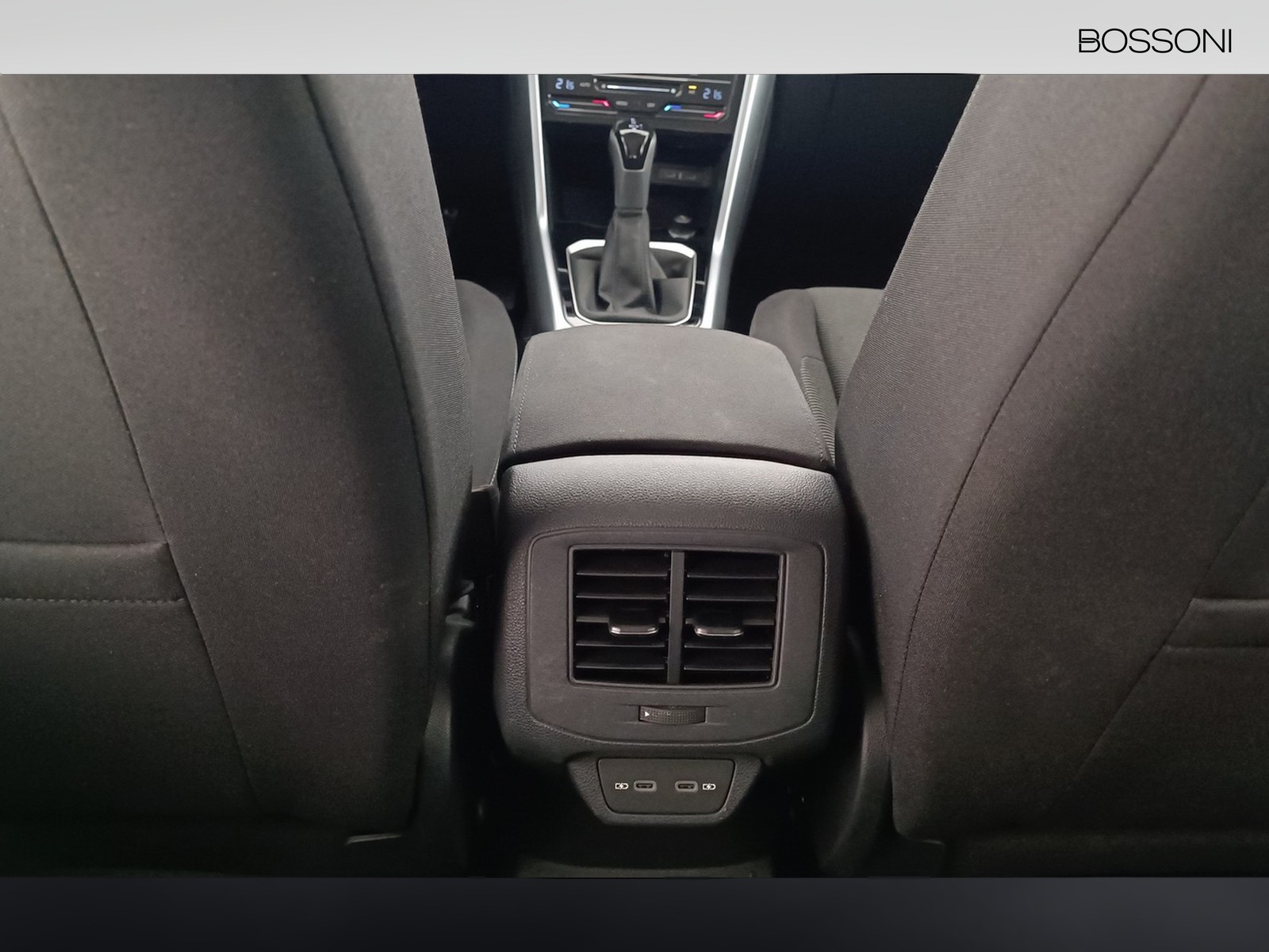 34 - Volkswagen T-Roc 2.0 tdi scr 150cv life dsg