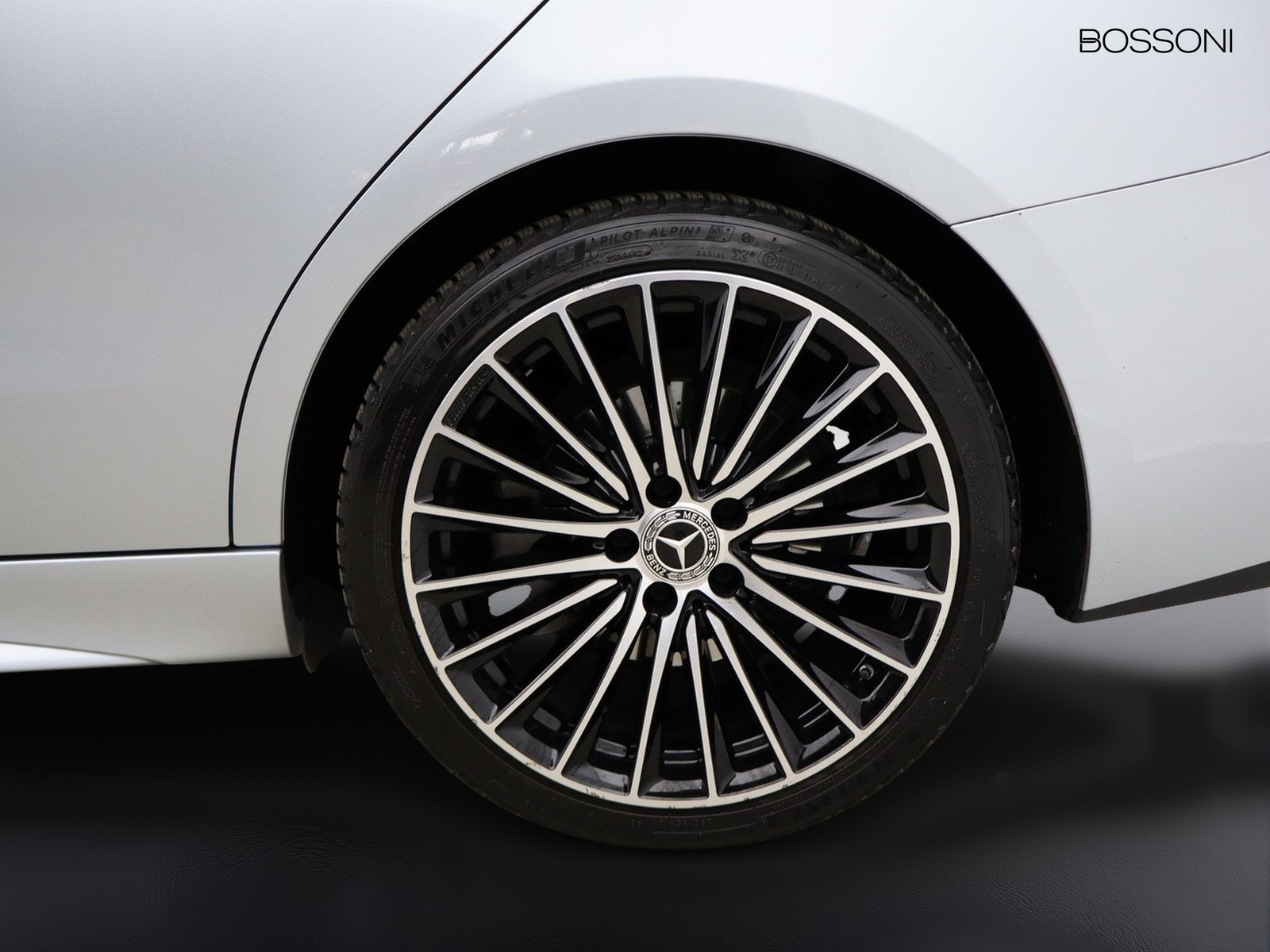 4 - Mercedes Classe C station wagon 300 d mild hybrid premium plus 9g-tronic
