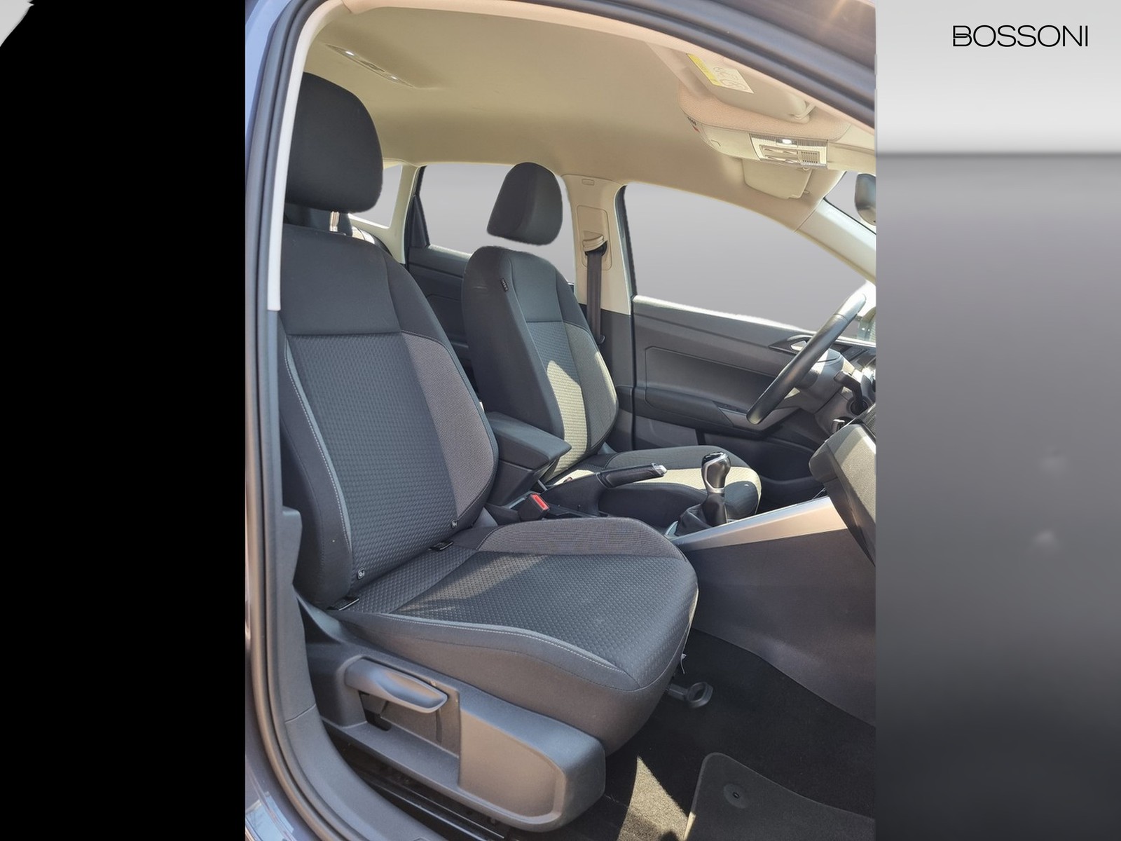 12 - Volkswagen Taigo 1.0 tsi 95cv life