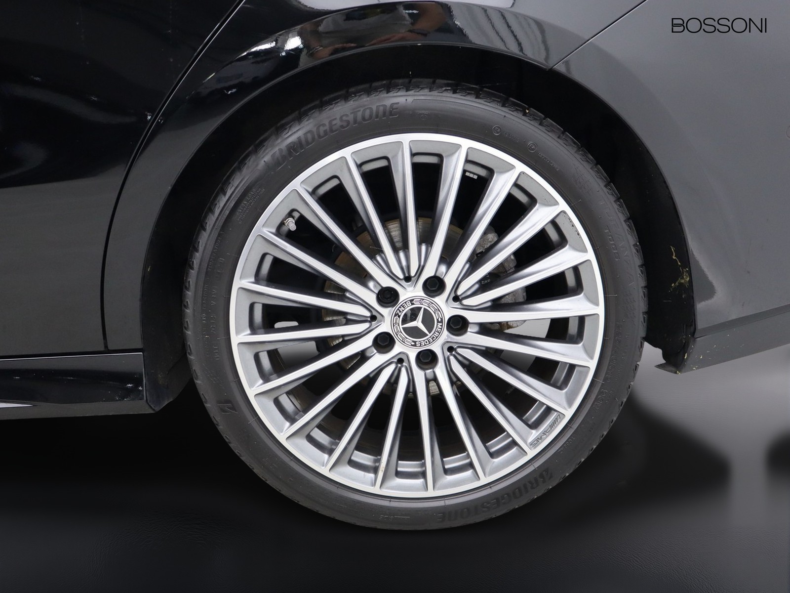 4 - Mercedes CLA coupe 180 d amg line advanced plus 8g-dct