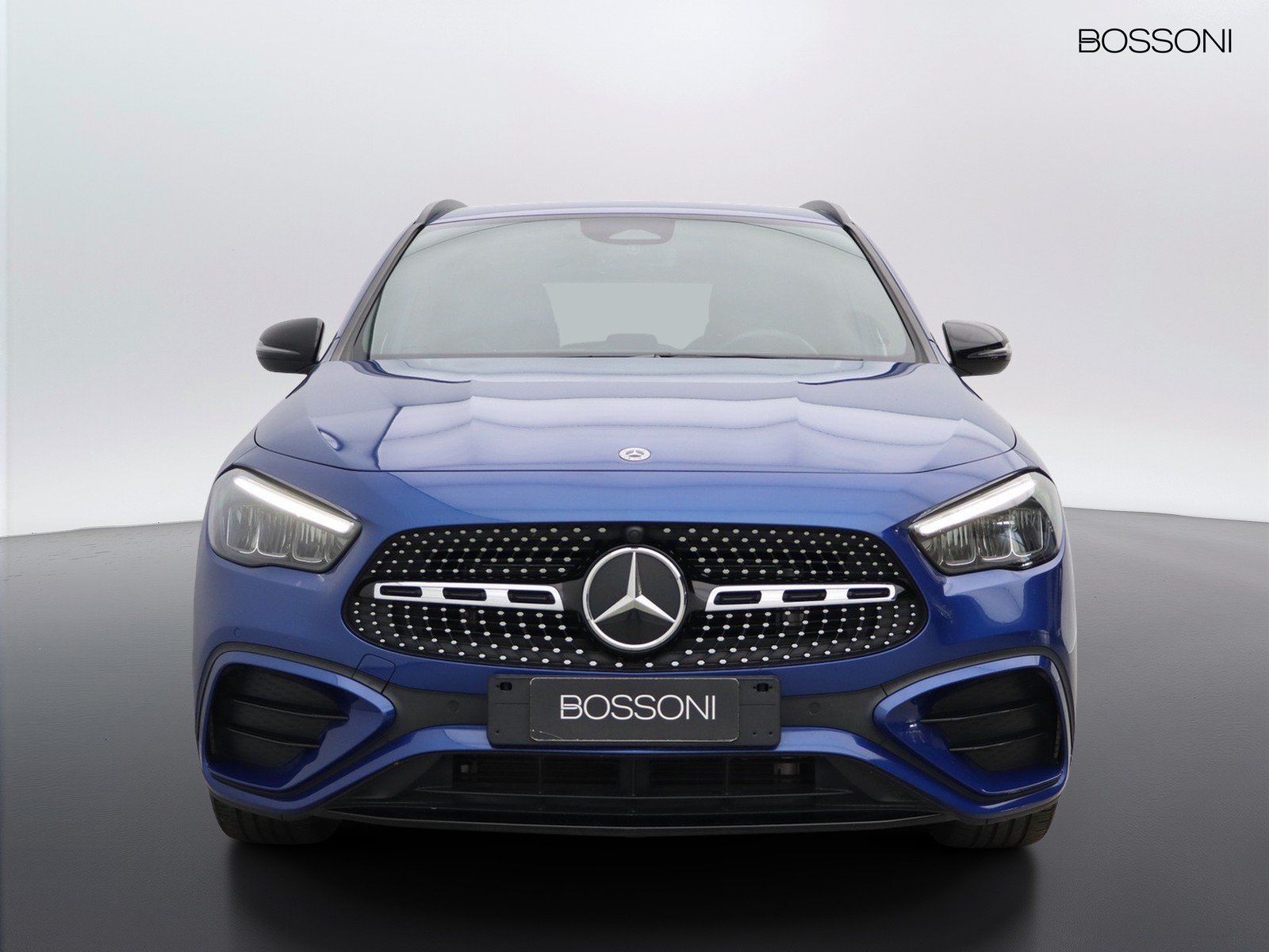 2 - Mercedes GLA 200 d amg line premium 8g-dct