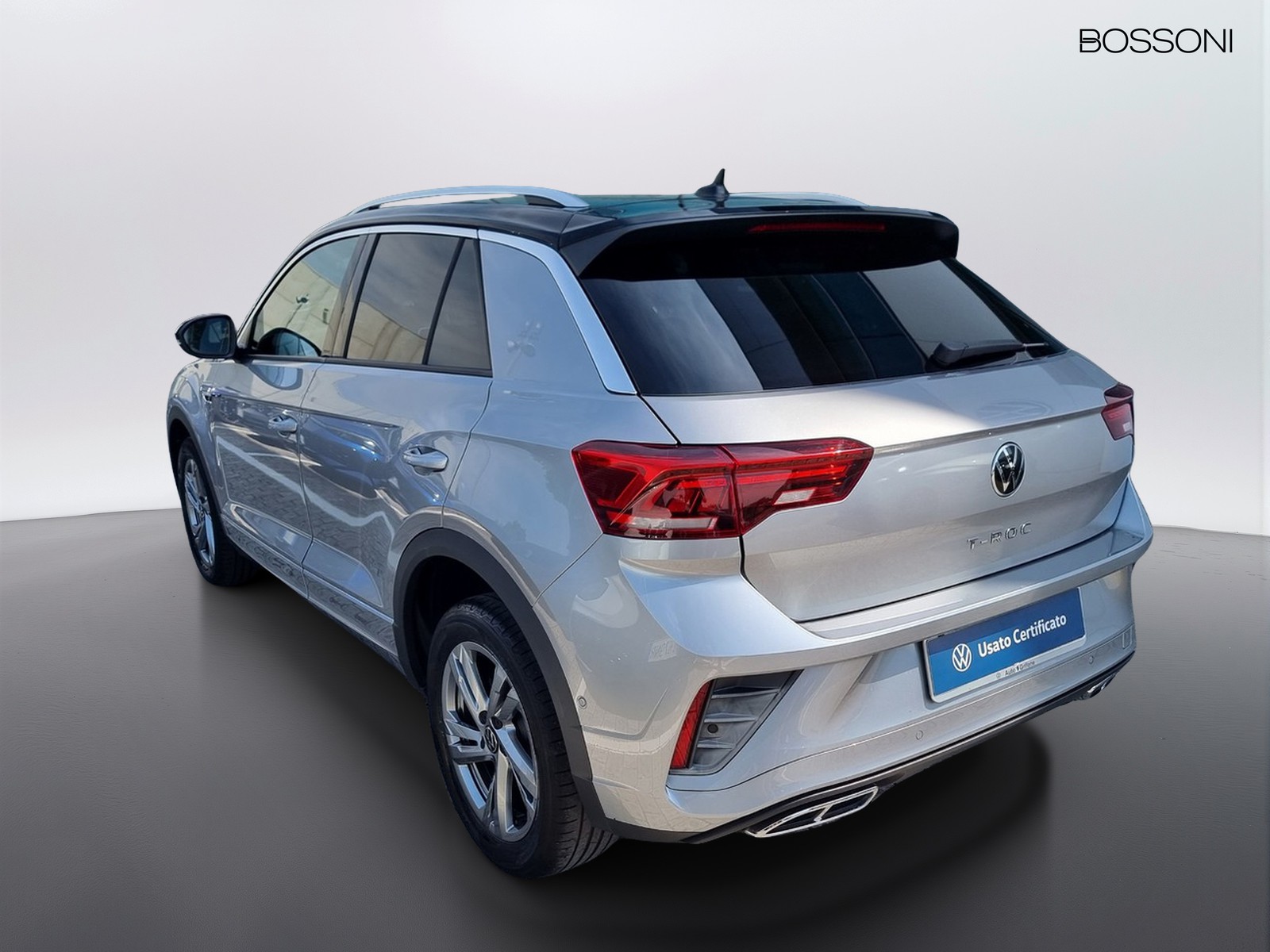 4 - Volkswagen T-Roc 1.0 tsi 110cv r line