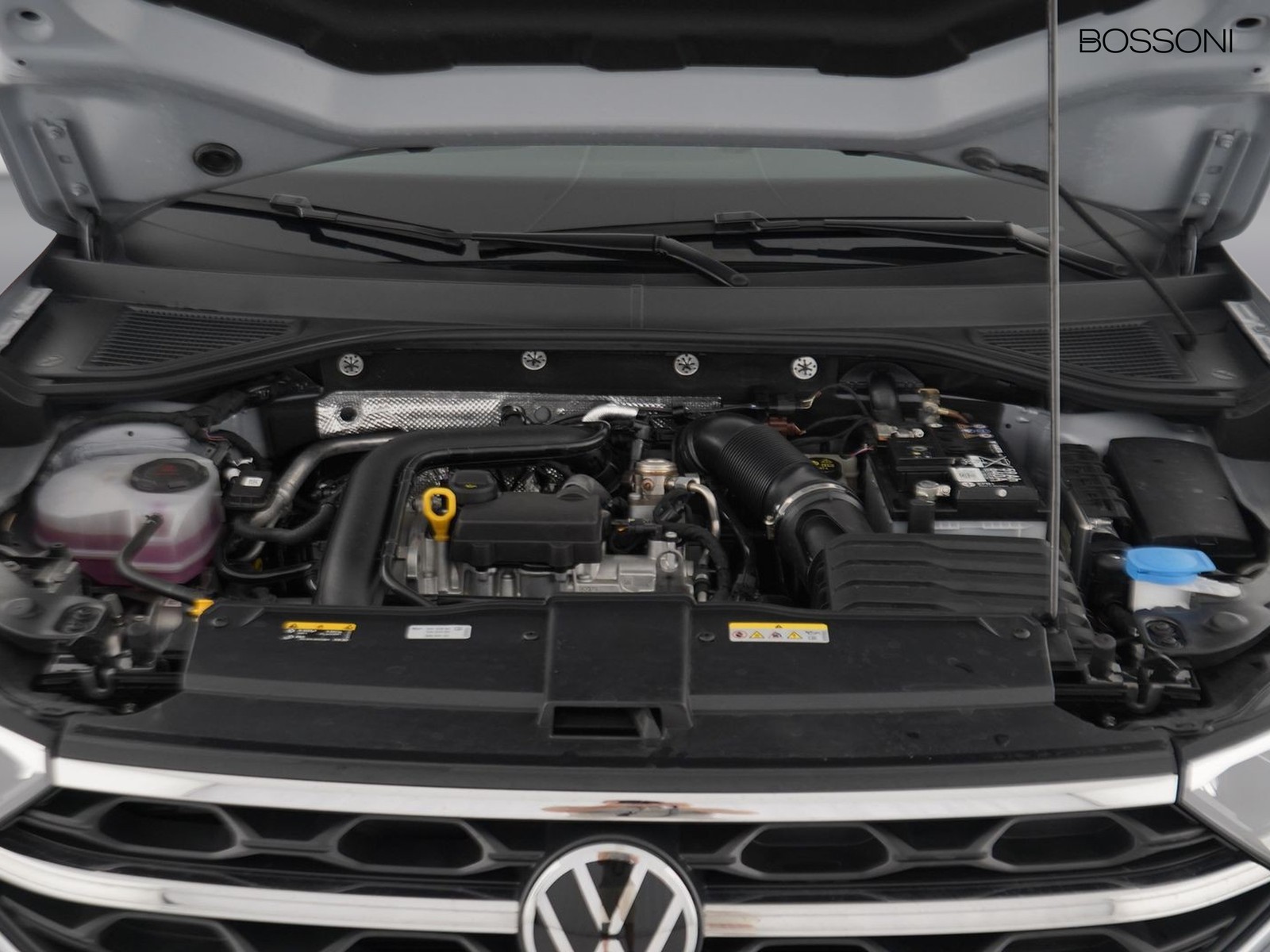 11 - Volkswagen T-Roc 1.0 tsi 110cv style