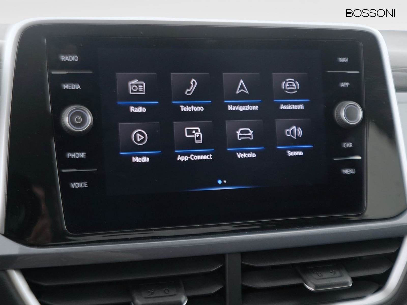 28 - Volkswagen T-Roc 1.0 tsi 110cv style