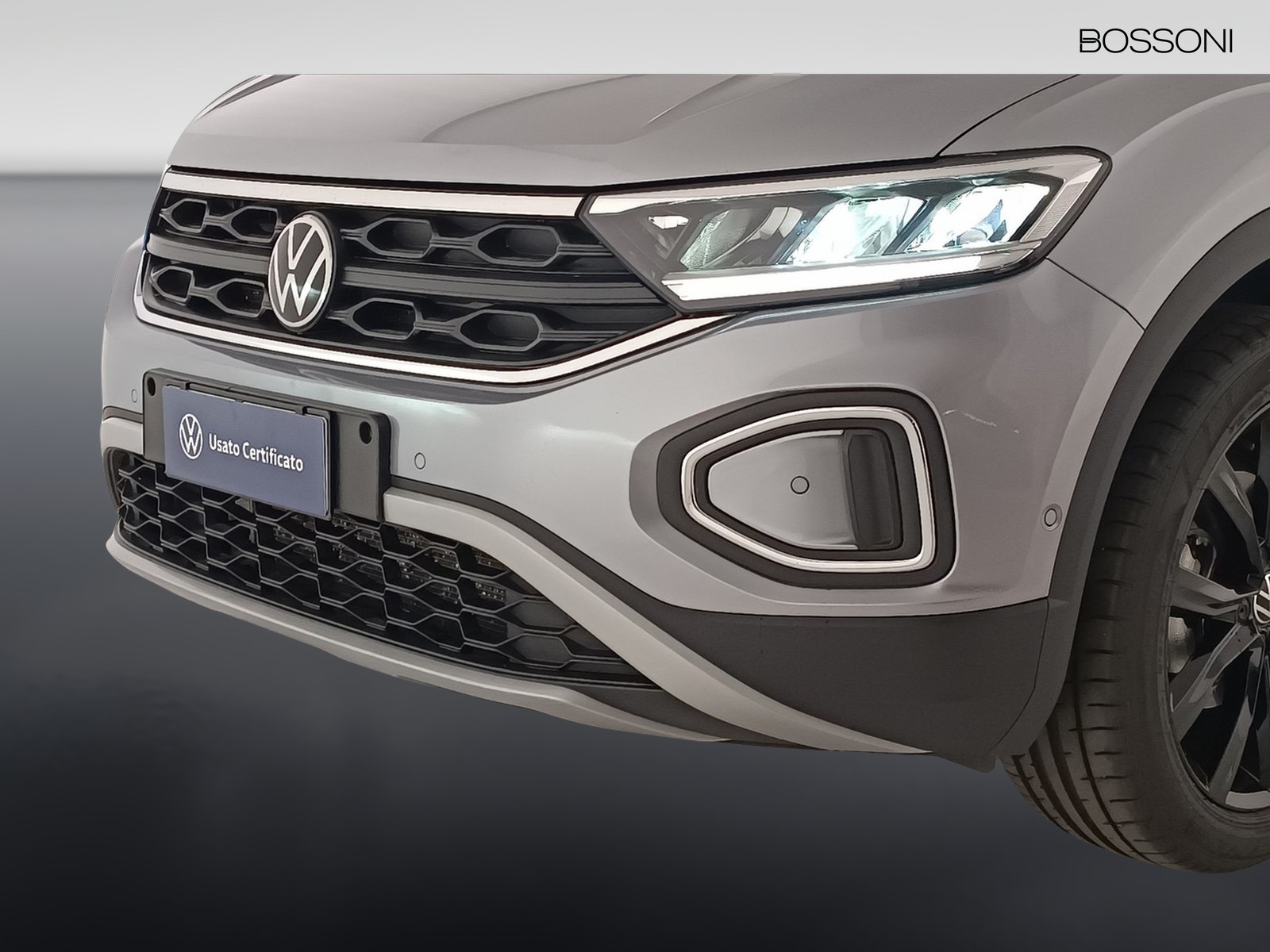 14 - Volkswagen T-Roc 1.5 tsi act sport dsg