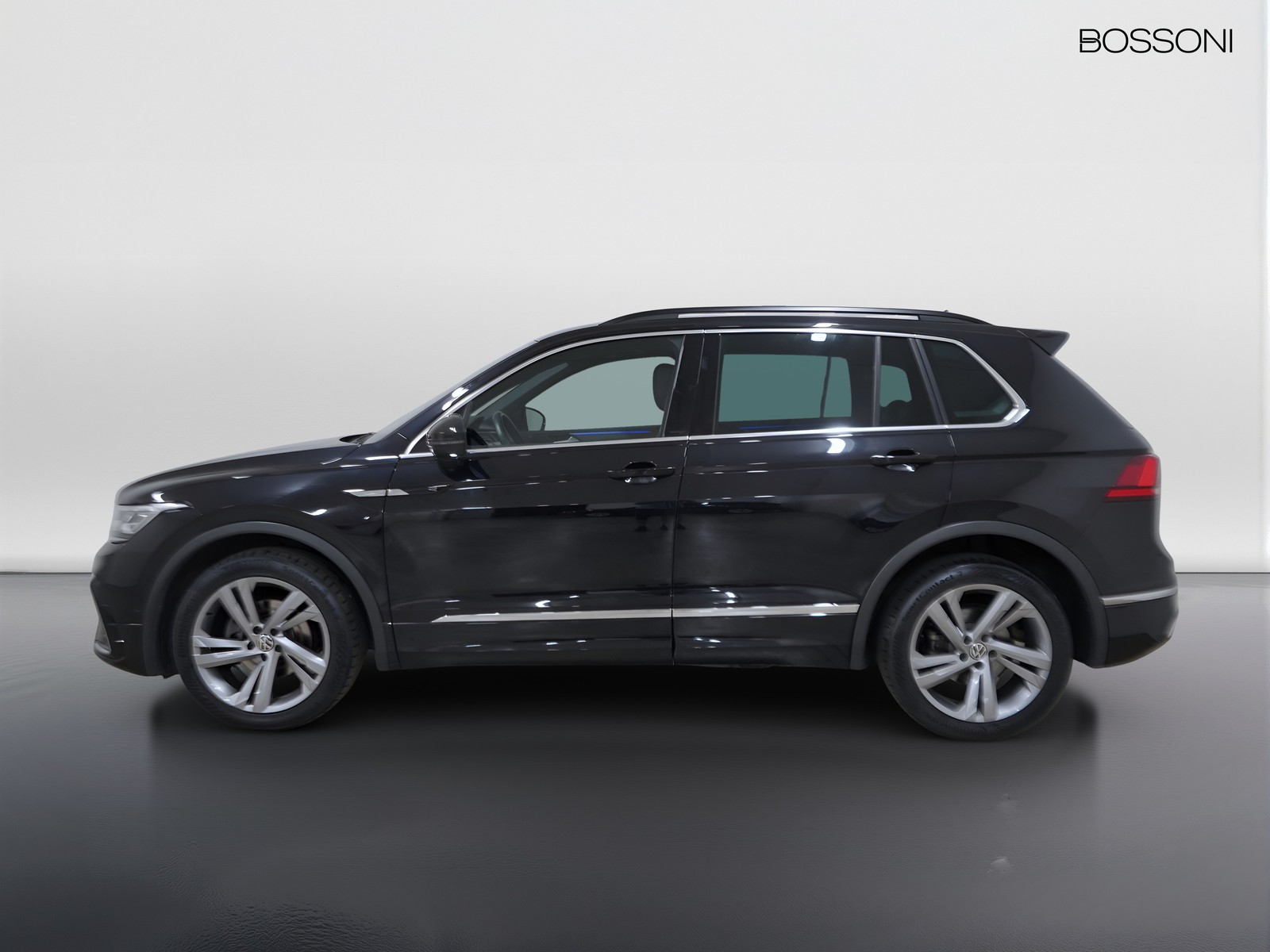 3 - Volkswagen Tiguan 1.5 tsi act 150cv r-line dsg