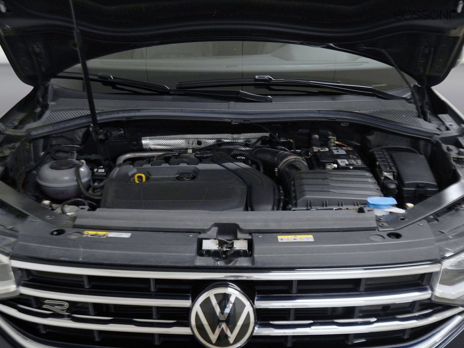 11 - Volkswagen Tiguan 1.5 tsi act 150cv r-line dsg