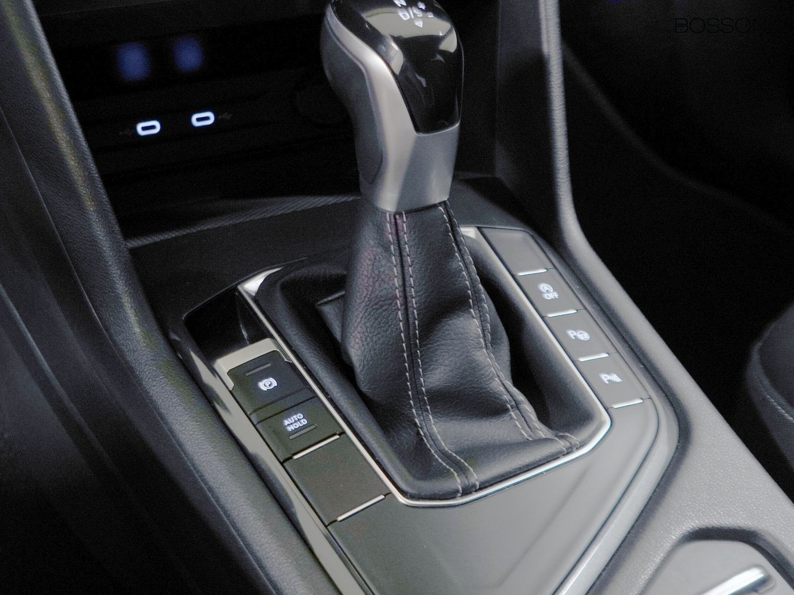 23 - Volkswagen Tiguan 1.5 tsi act 150cv r-line dsg