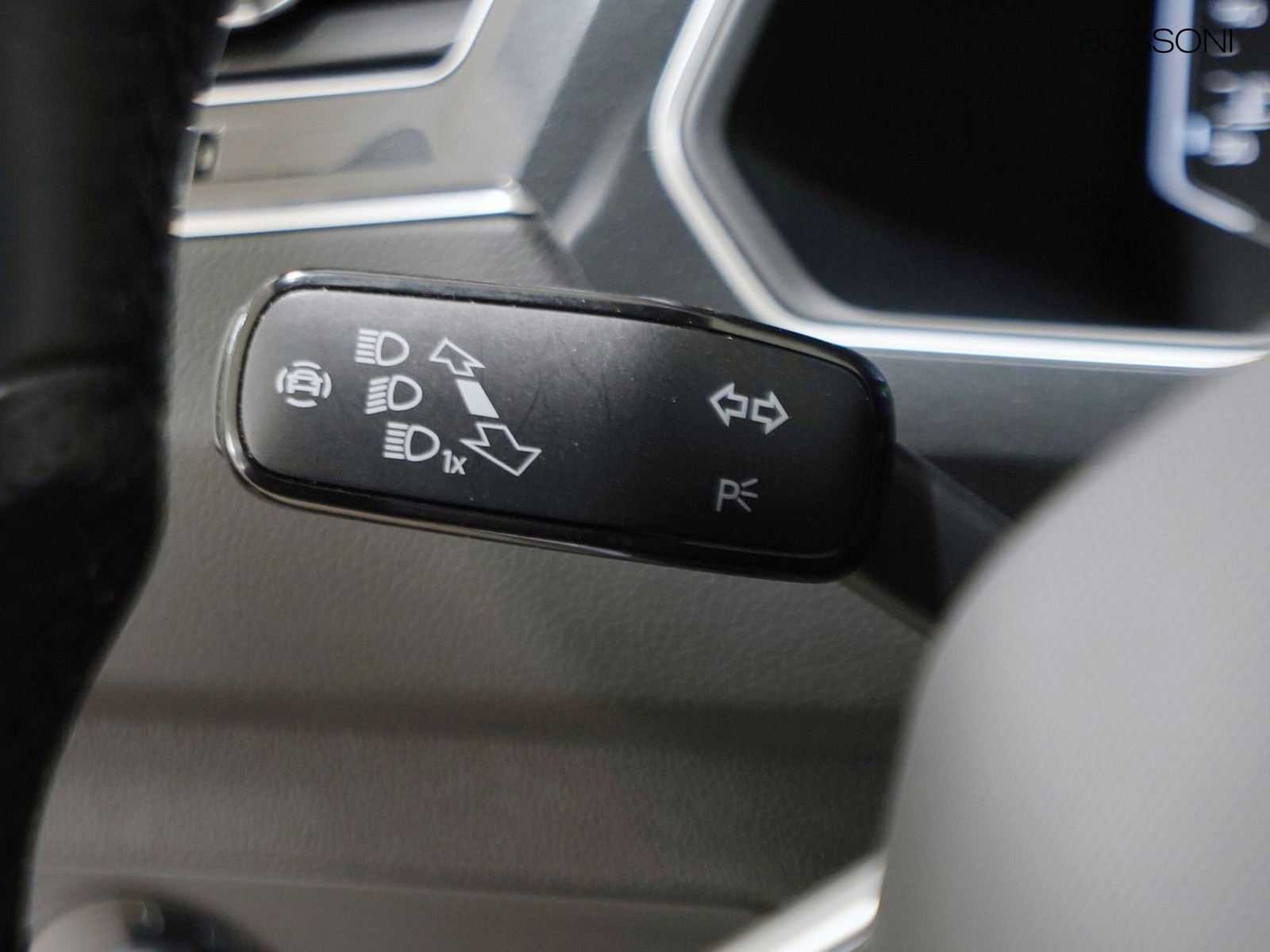 28 - Volkswagen Tiguan 1.5 tsi act 150cv r-line dsg