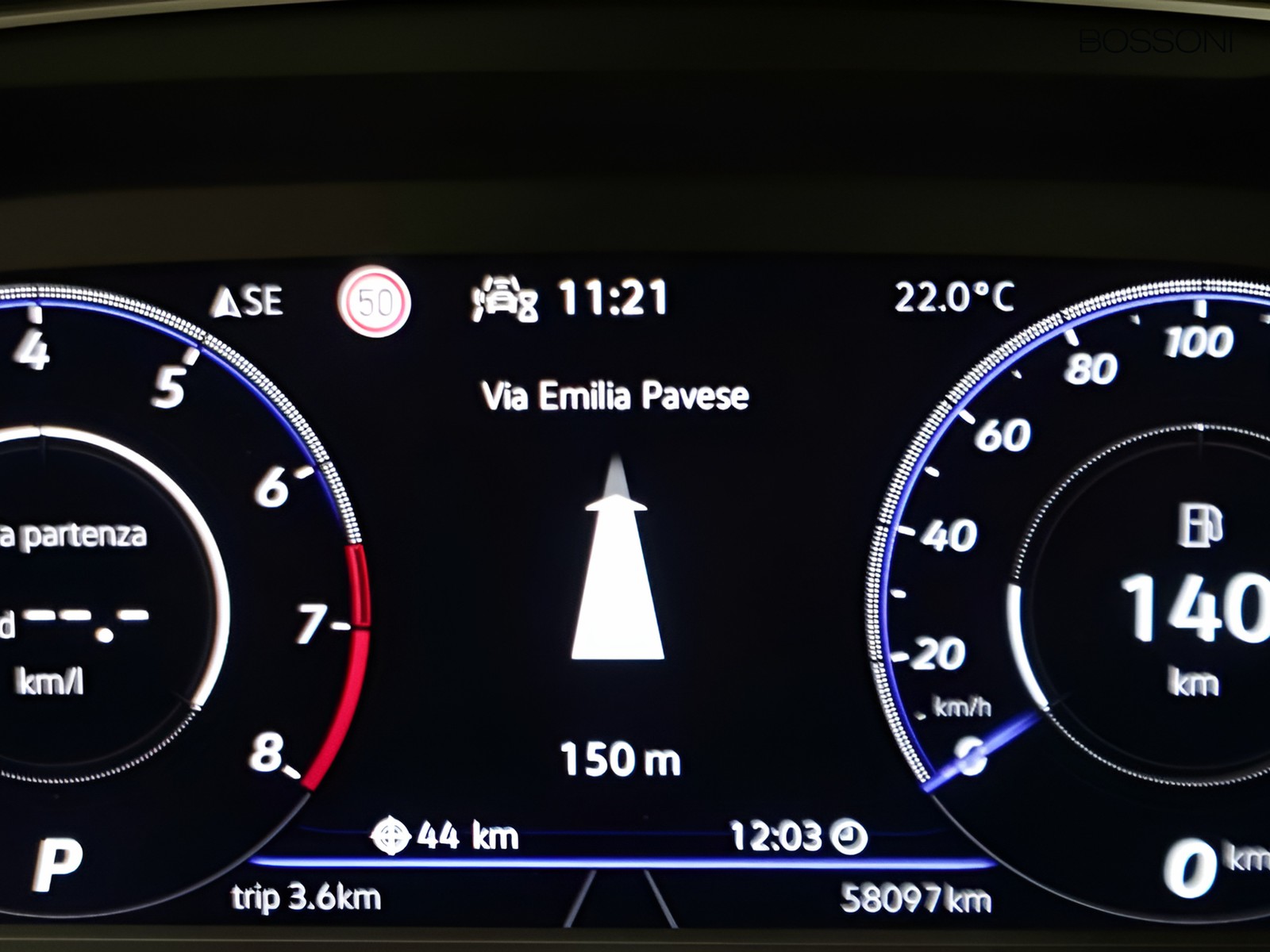 32 - Volkswagen Tiguan 1.5 tsi act 150cv r-line dsg