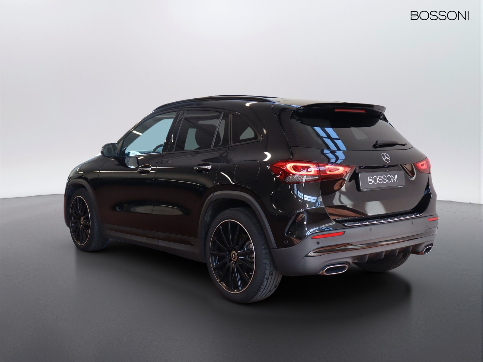 5 - Mercedes GLA 250 premium 4matic 8g-dct