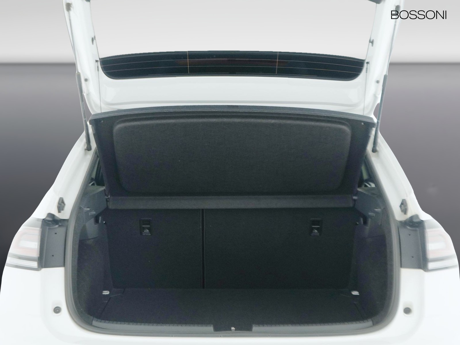 10 - Volkswagen Taigo 1.5 tsi act 150cv r-line dsg