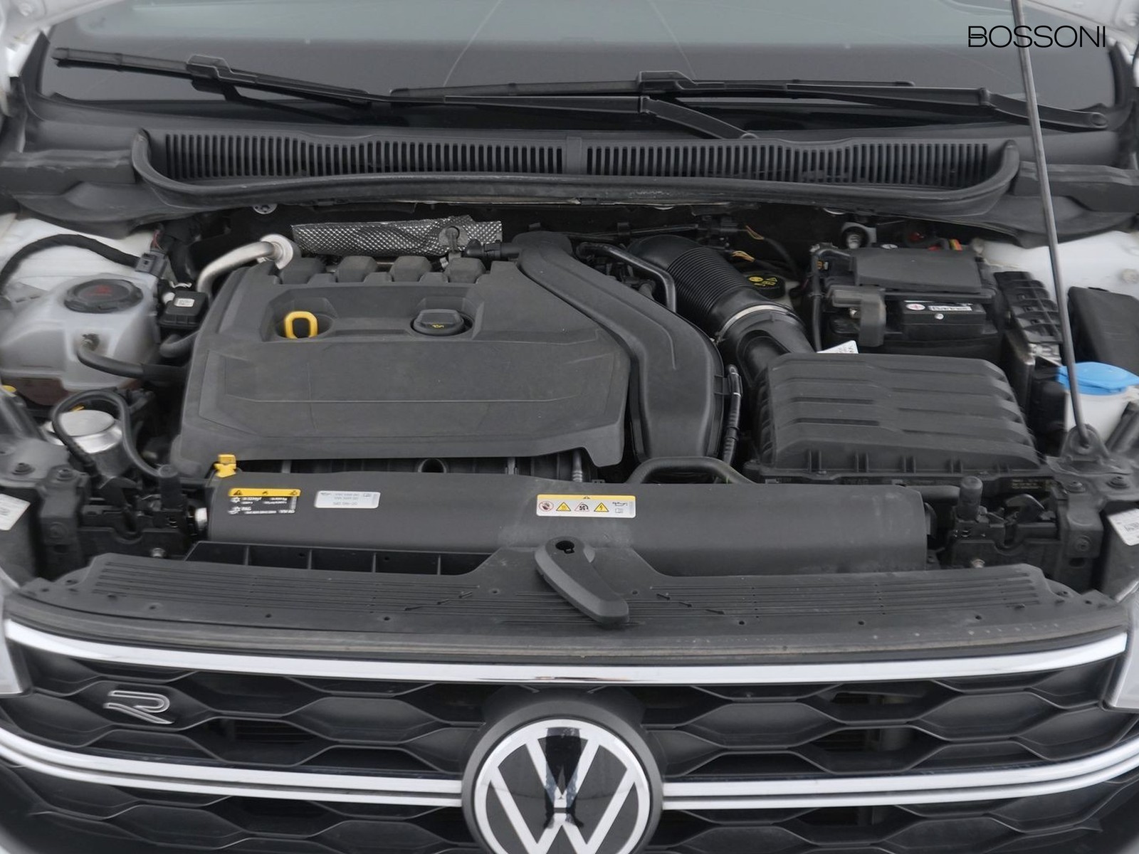 11 - Volkswagen Taigo 1.5 tsi act 150cv r-line dsg