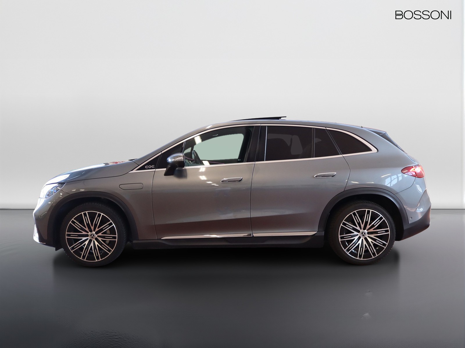 3 - Mercedes EQE 350 premium plus 4matic