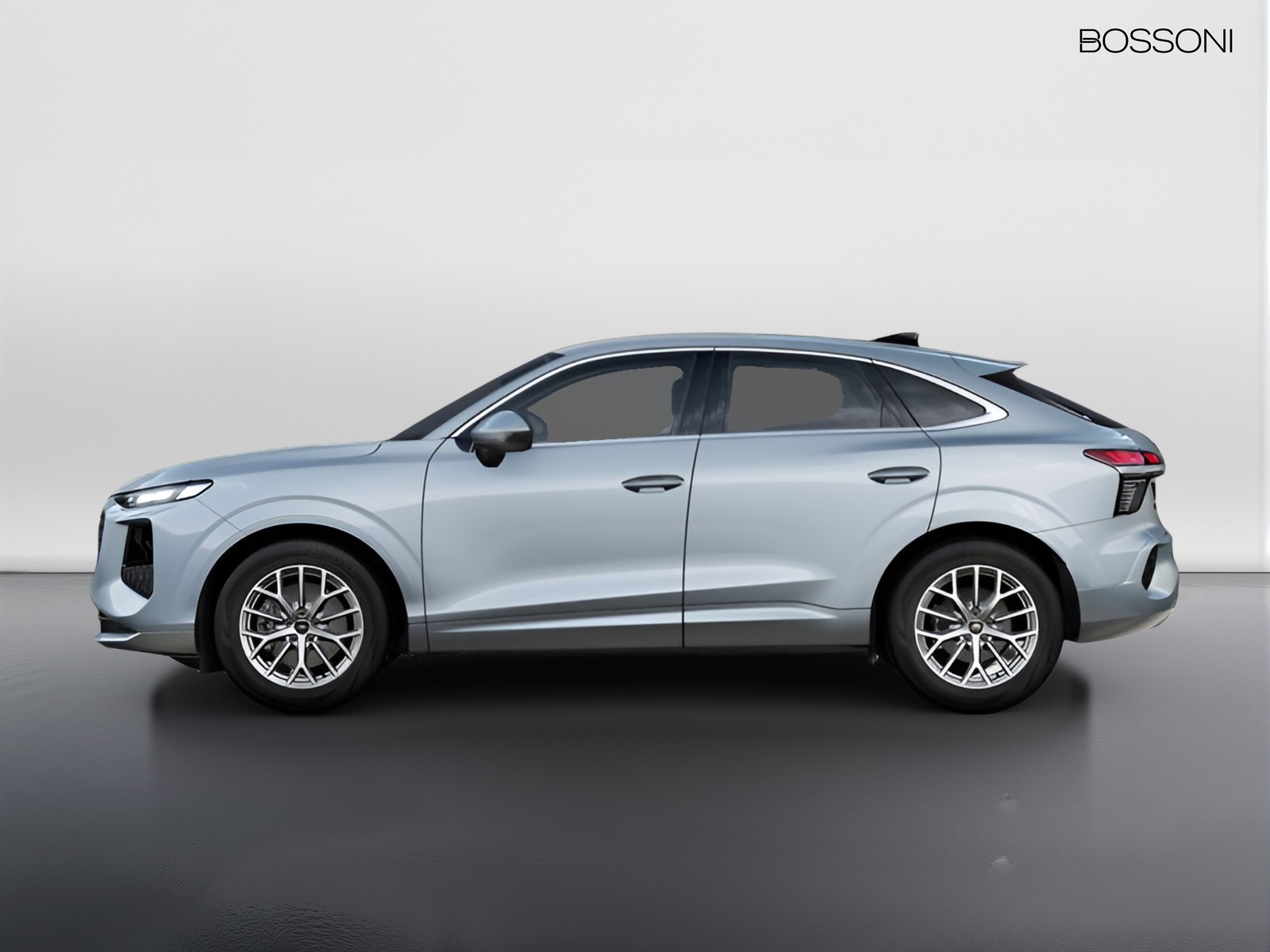 5 - Audi Q3 sportback 2.0 tdi 150cv business s tronic