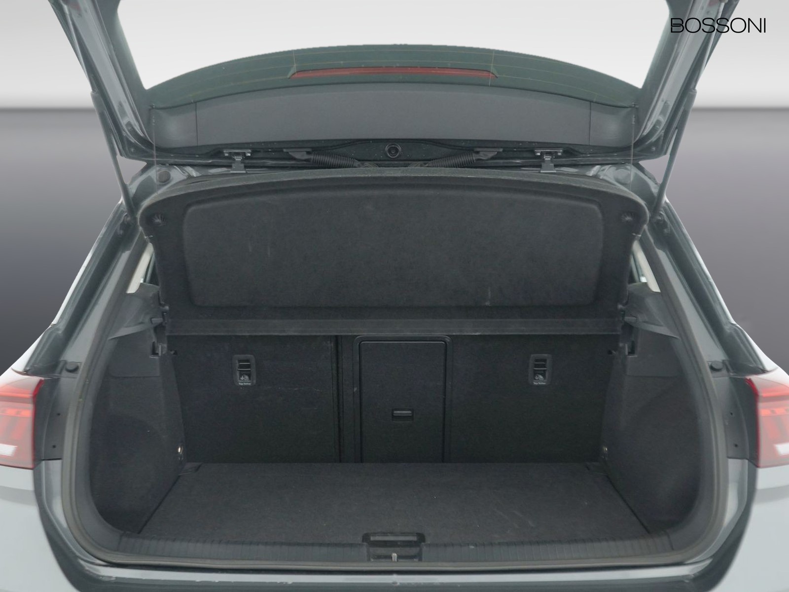10 - Volkswagen T-Roc 2.0 tdi scr 150cv life dsg