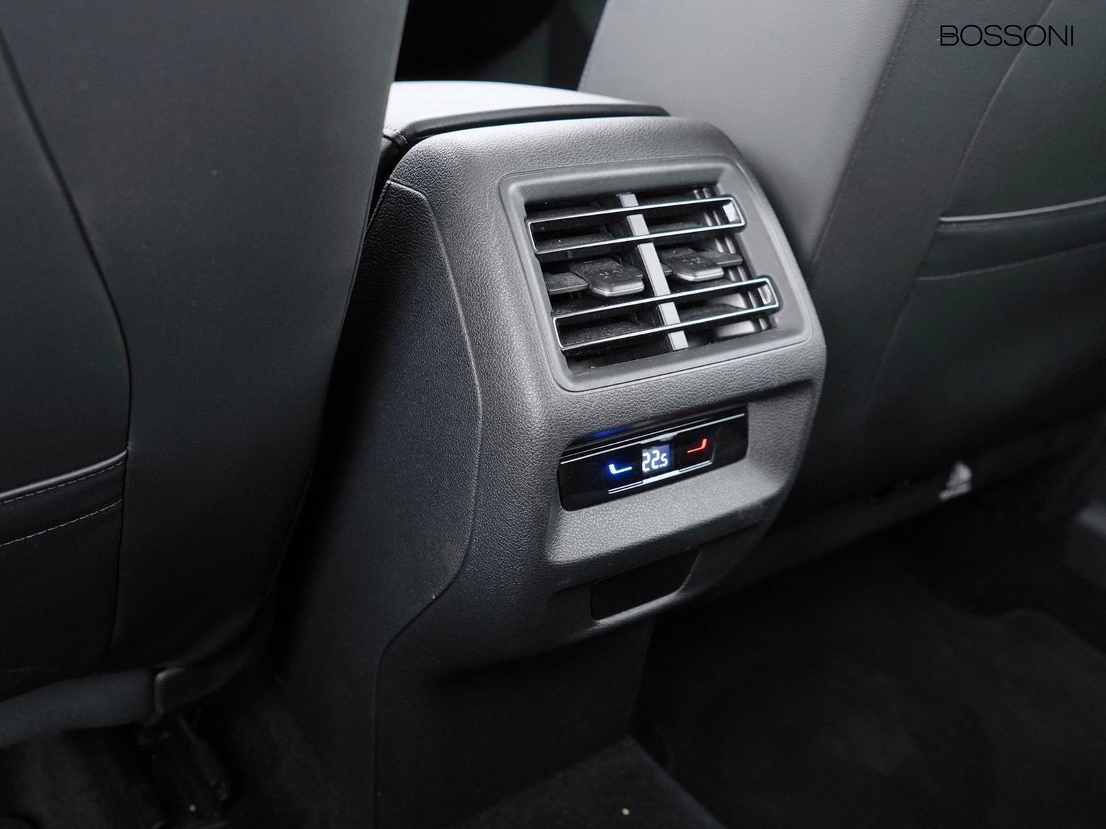 26 - Volkswagen Tiguan 2.0 tdi scr 150cv life dsg