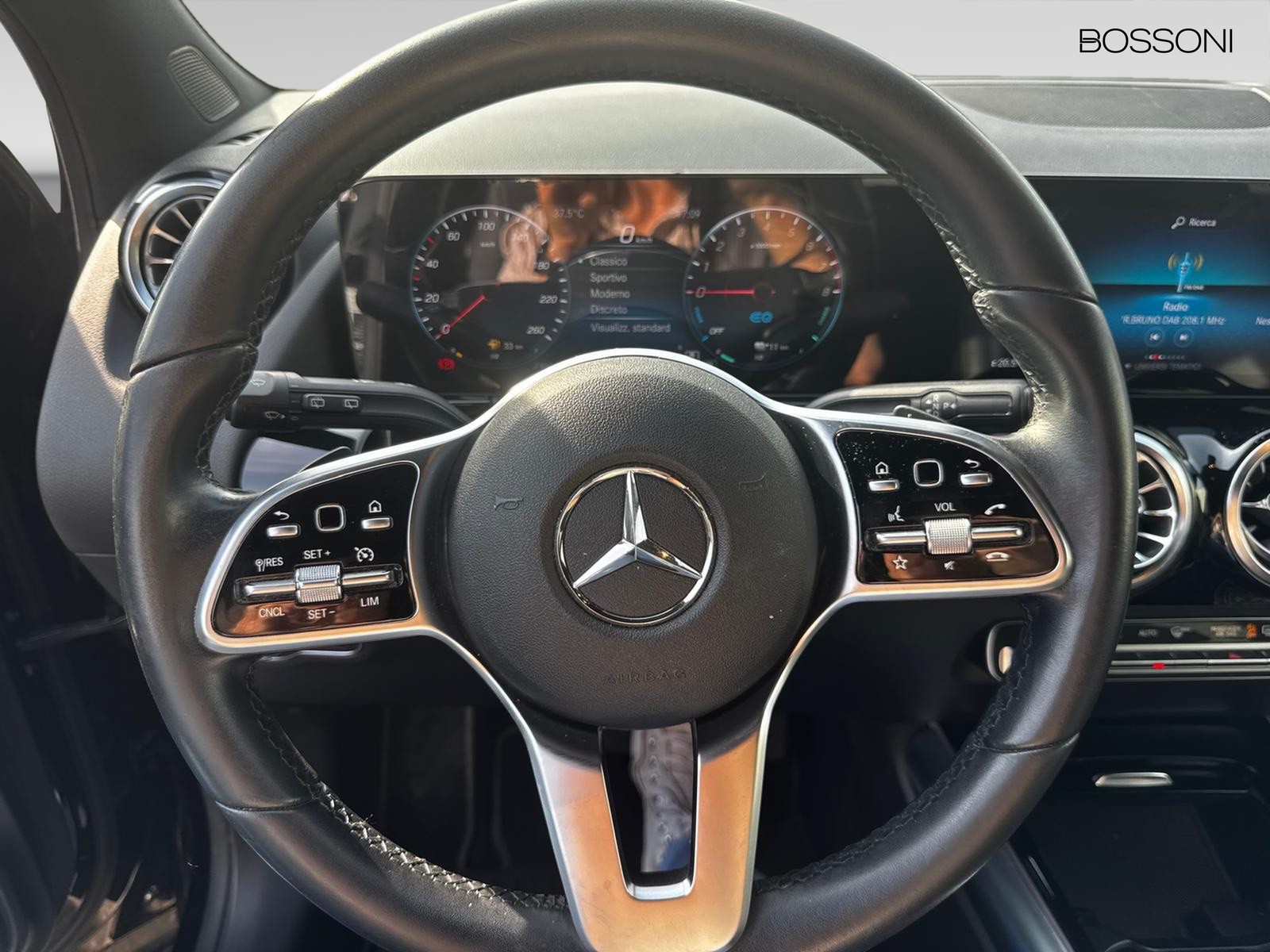 21 - Mercedes GLA 250 e plug in hybrid (e eq-power) sport plus 8g-dct