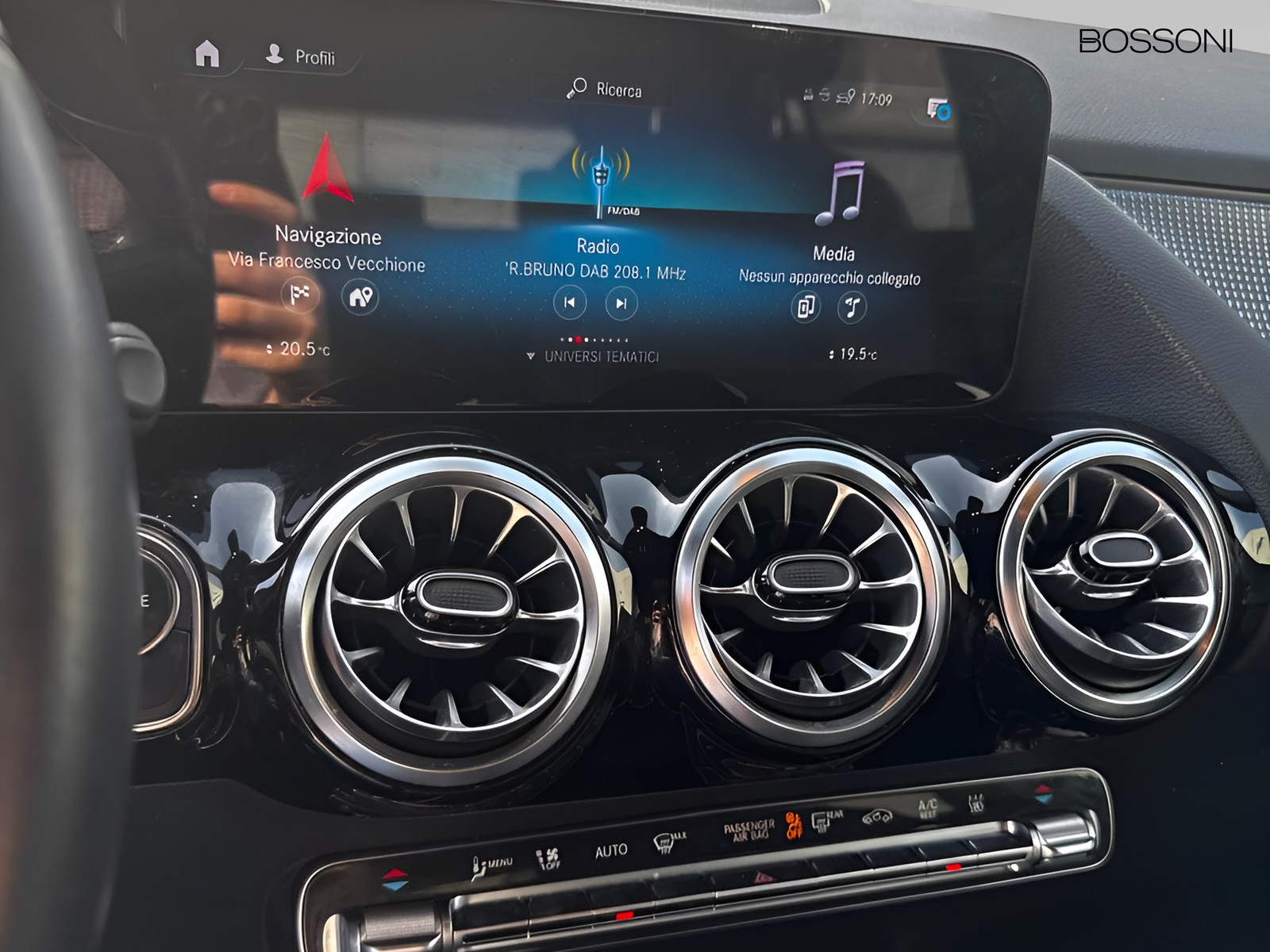 26 - Mercedes GLA 250 e plug in hybrid (e eq-power) sport plus 8g-dct