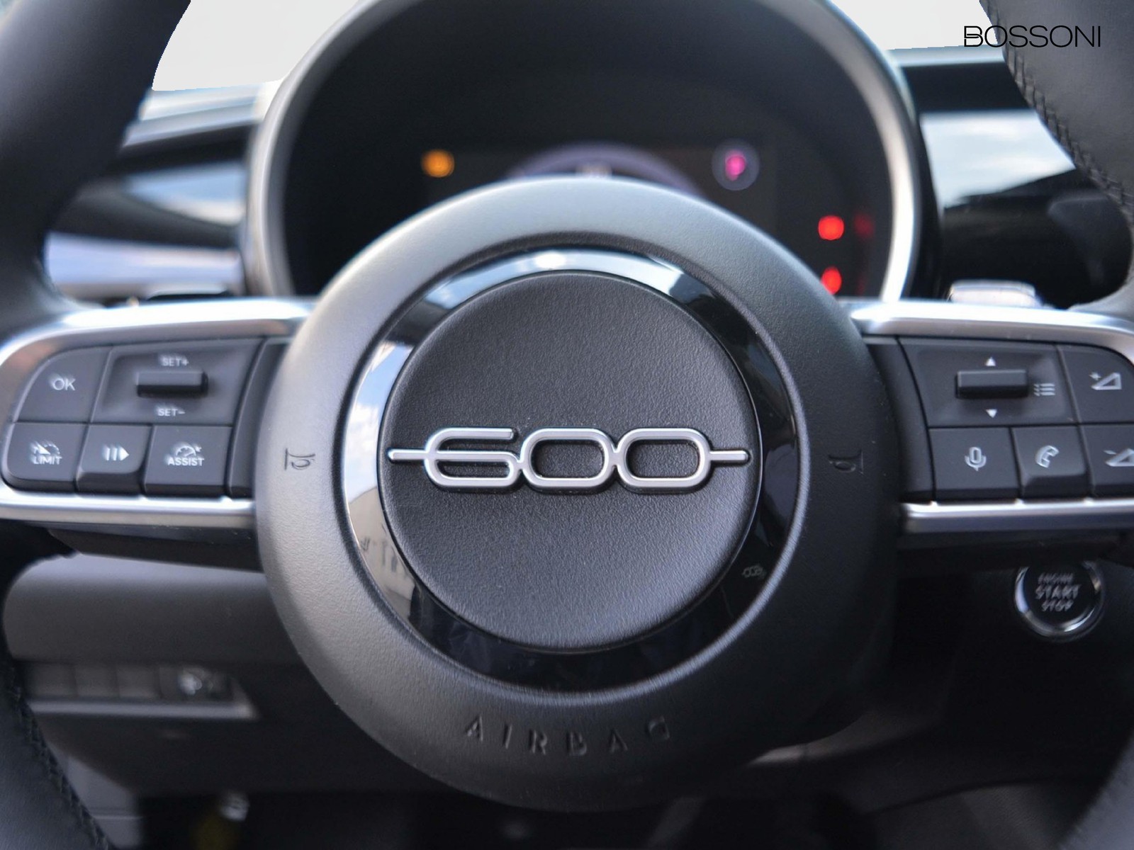 9 - Fiat 600 1.2 hybrid 145cv edct