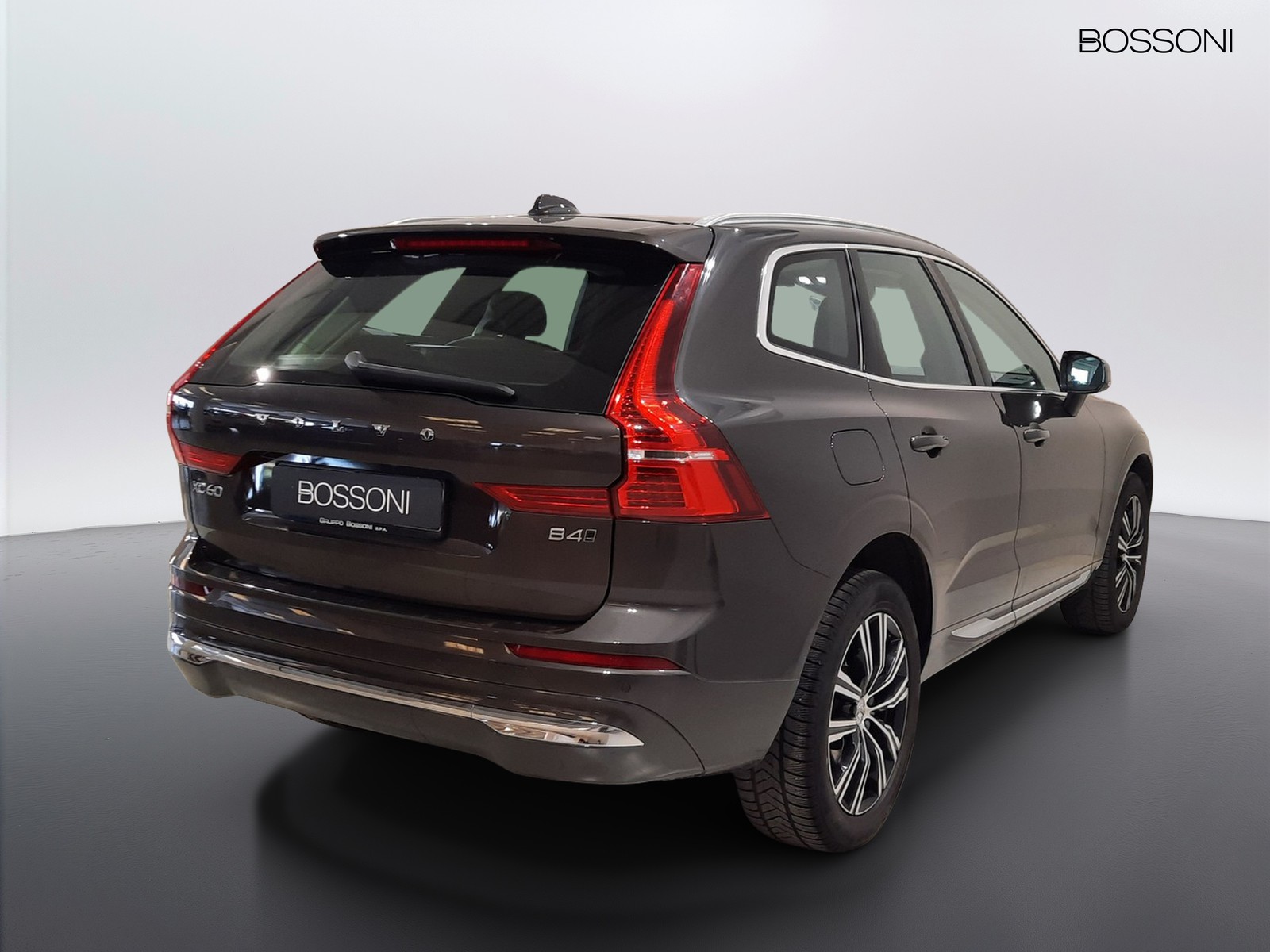 2 - Volvo XC60 2.0 b4 inscription awd automatico