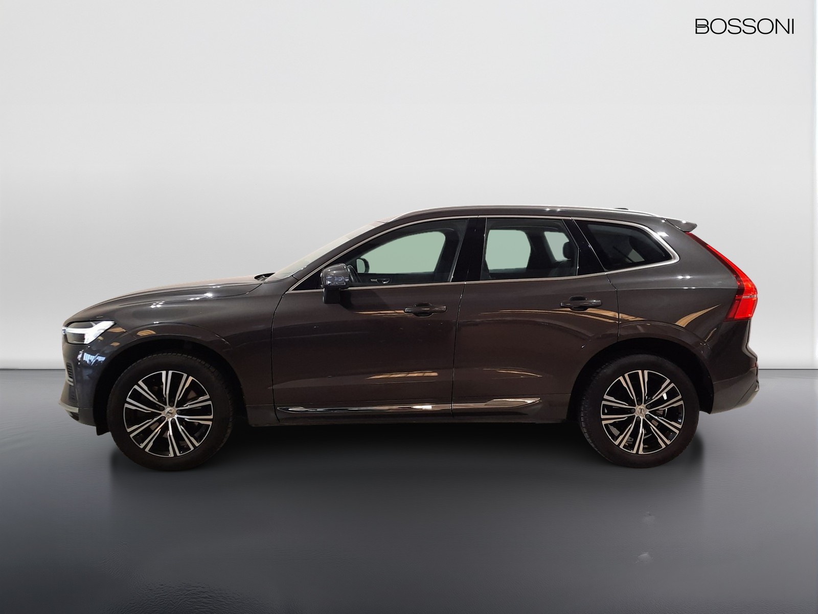 3 - Volvo XC60 2.0 b4 inscription awd automatico