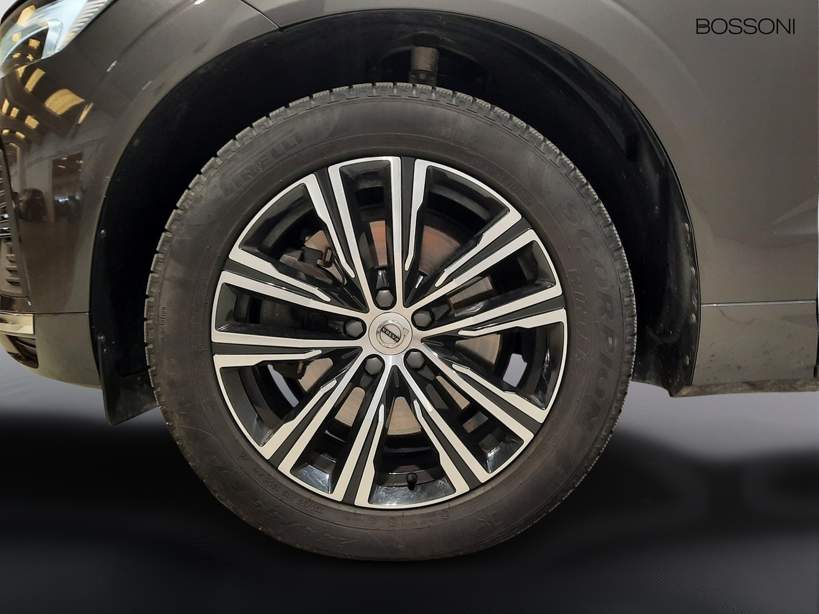 10 - Volvo XC60 2.0 b4 inscription awd automatico