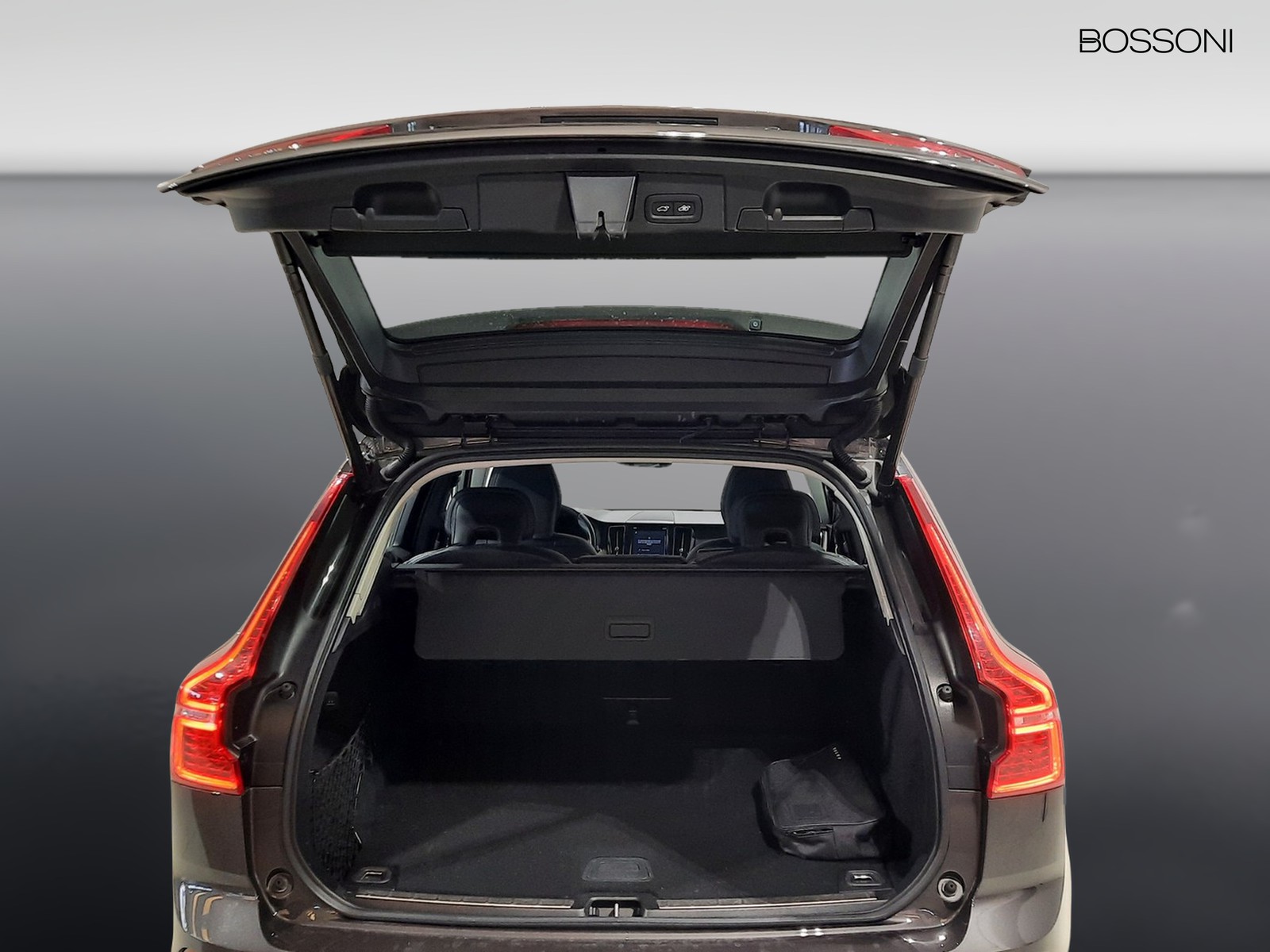 14 - Volvo XC60 2.0 b4 inscription awd automatico