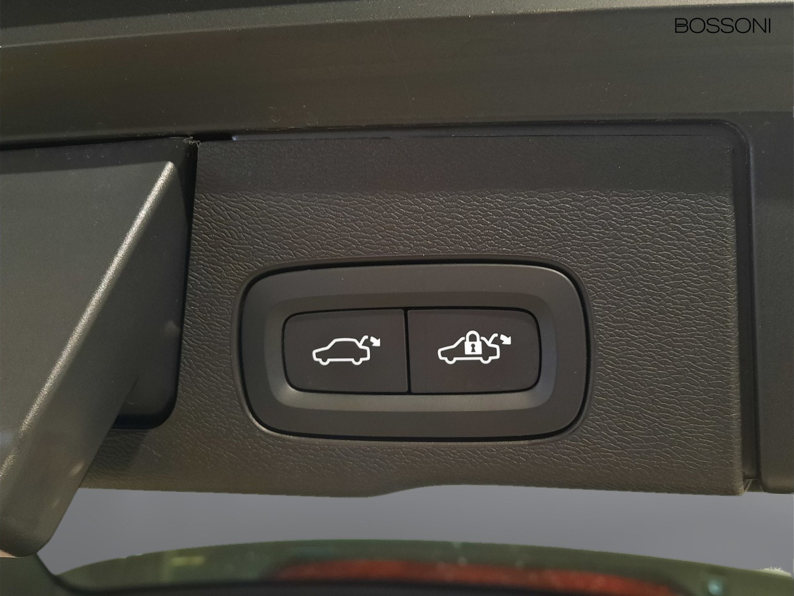 15 - Volvo XC60 2.0 b4 inscription awd automatico