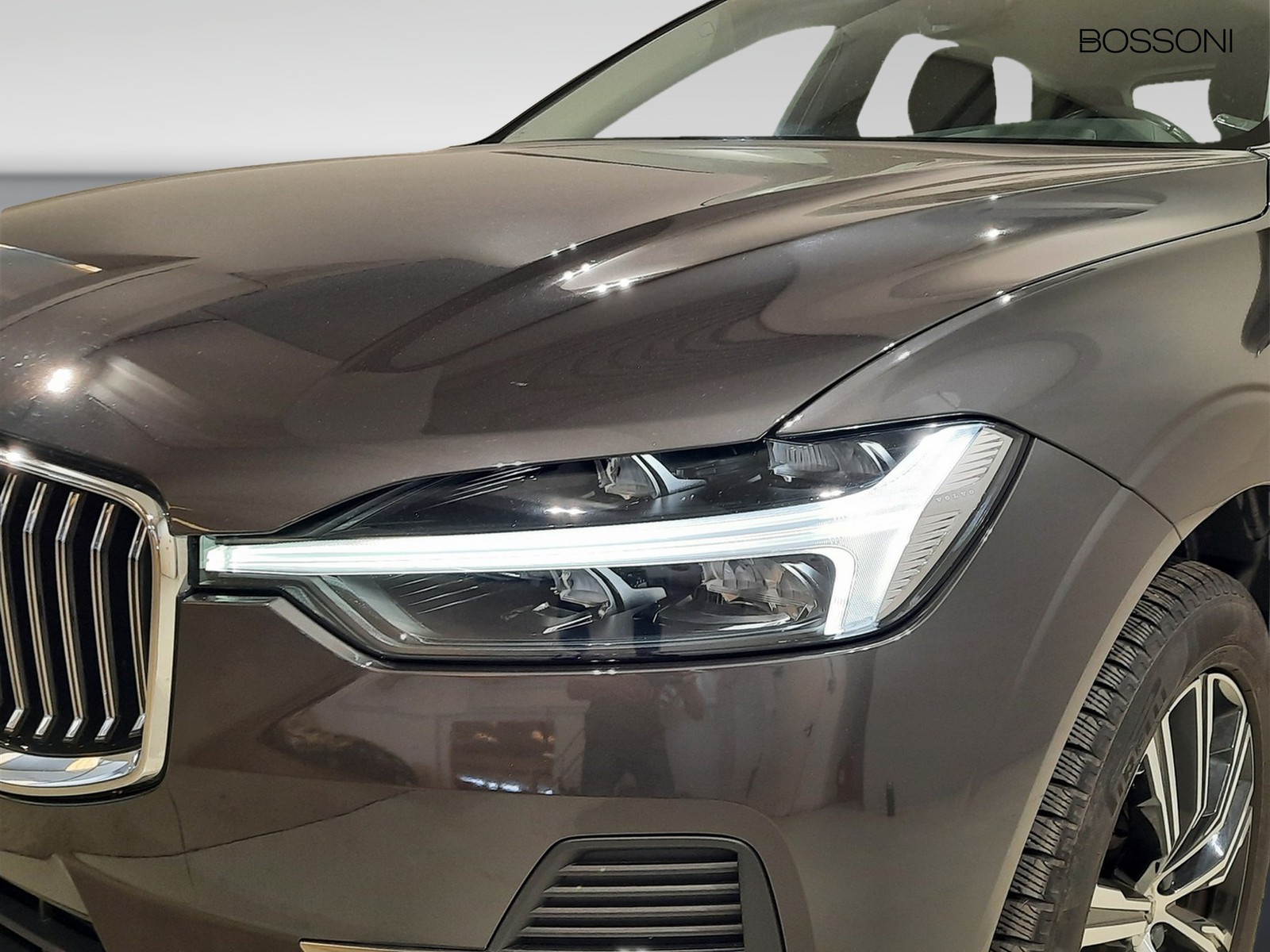 26 - Volvo XC60 2.0 b4 inscription awd automatico