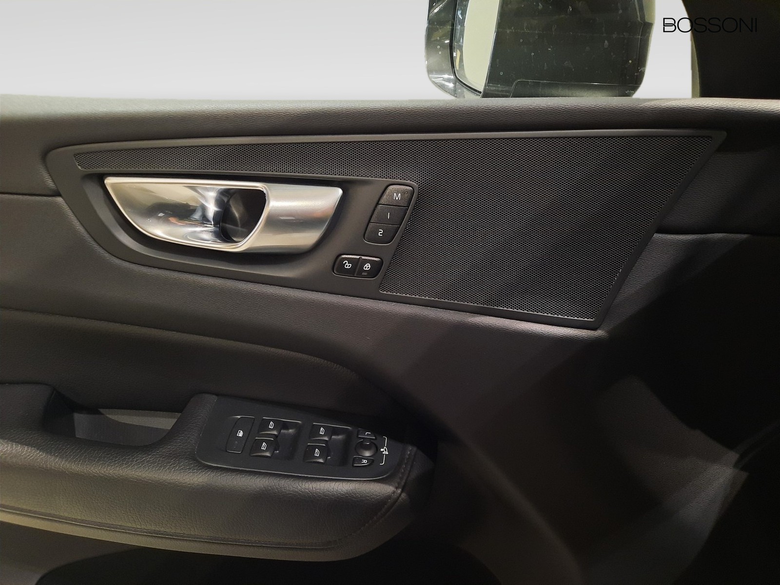 29 - Volvo XC60 2.0 b4 inscription awd automatico