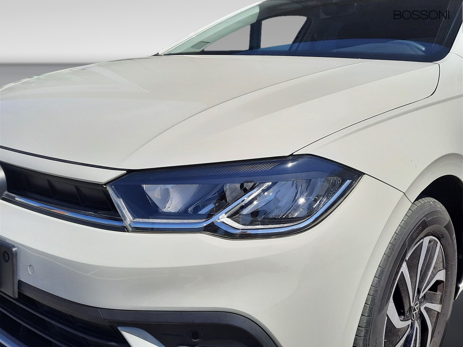 23 - Volkswagen Polo 1.0 tsi 95cv life dsg