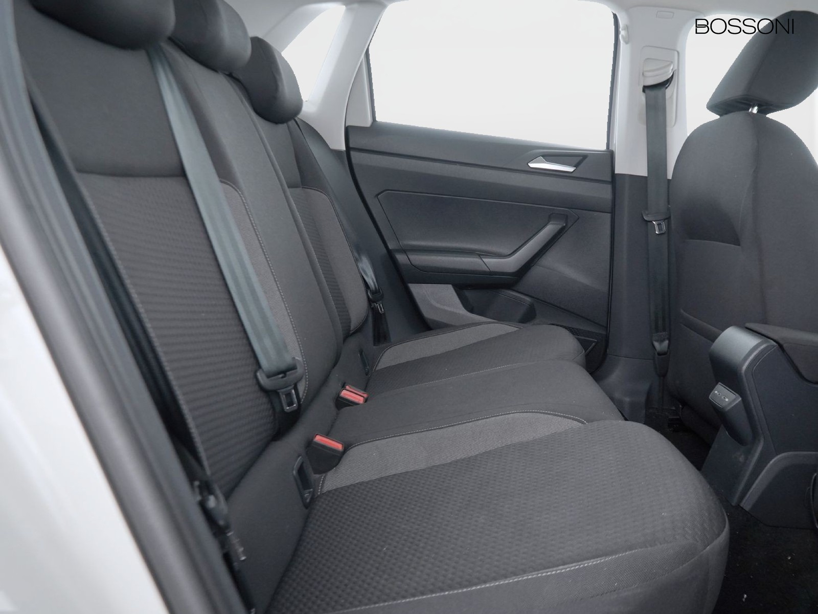 9 - Volkswagen Polo 1.0 tsi 95cv life dsg