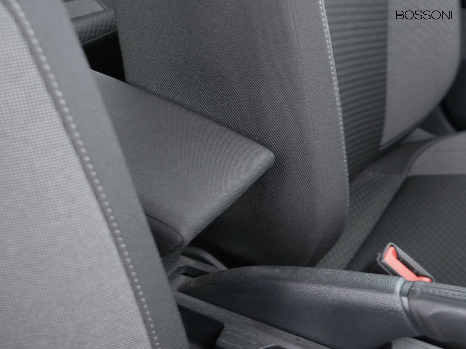 18 - Volkswagen Polo 1.0 tsi 95cv life dsg