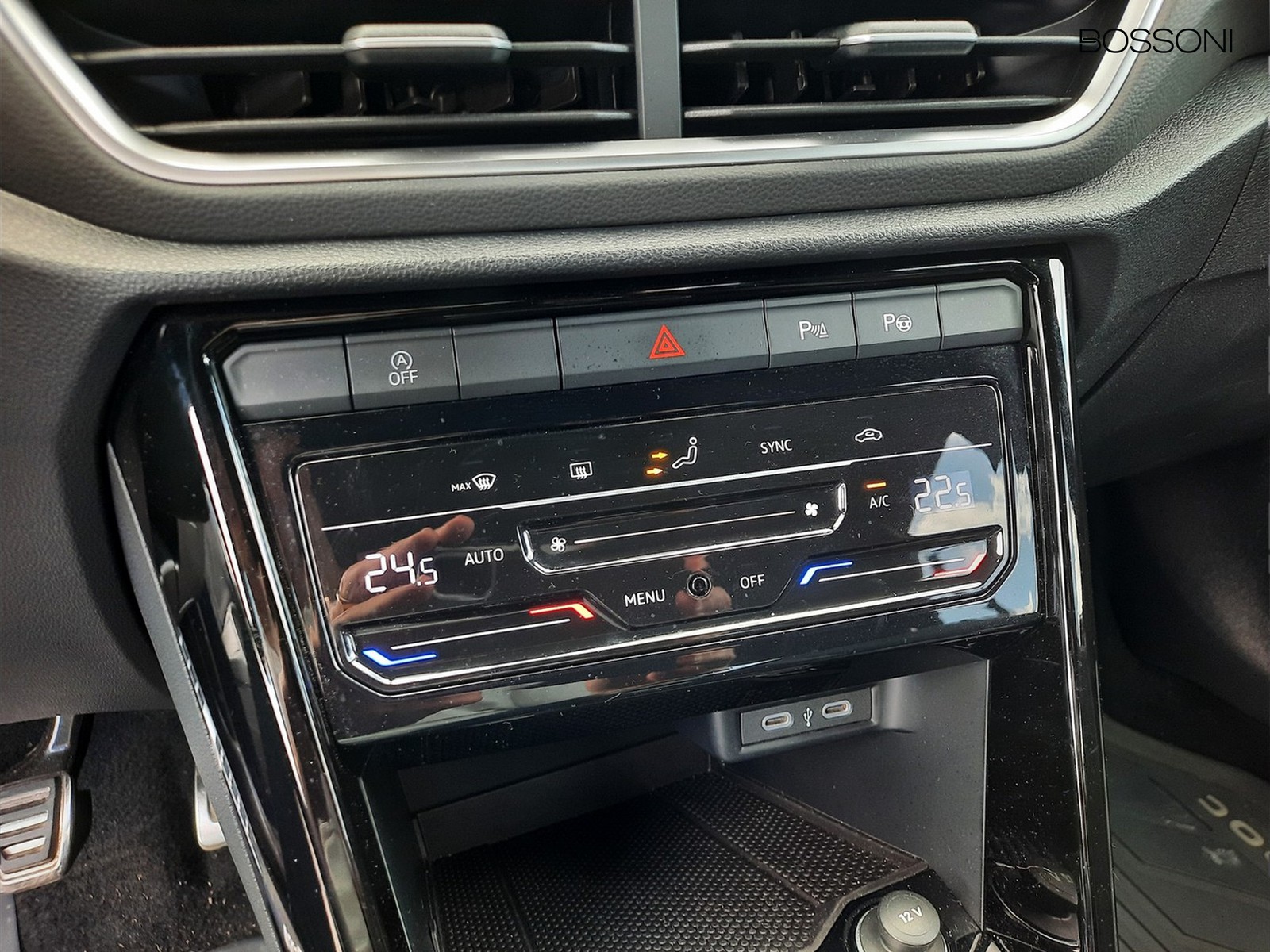 10 - Volkswagen T-Roc 1.0 tsi 110cv r line