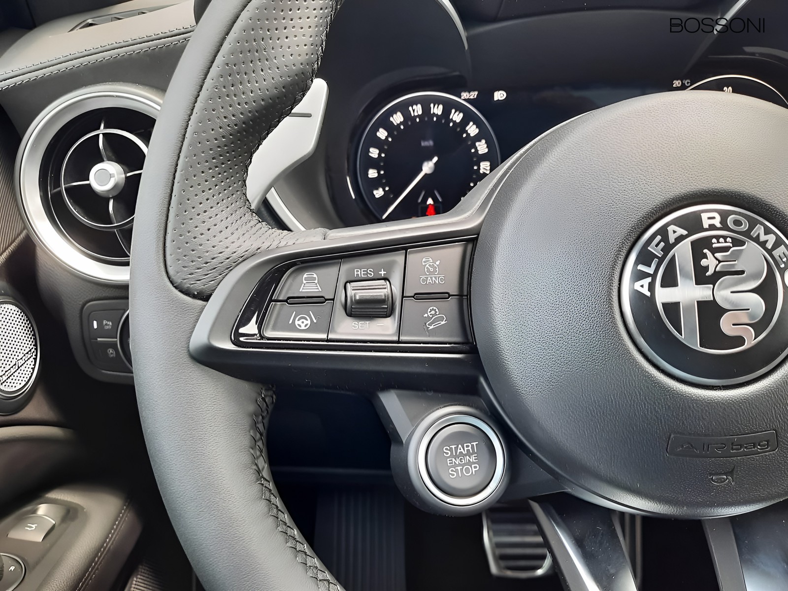 15 - Alfa Romeo Stelvio 2.2 turbo 210cv veloce q4 at8