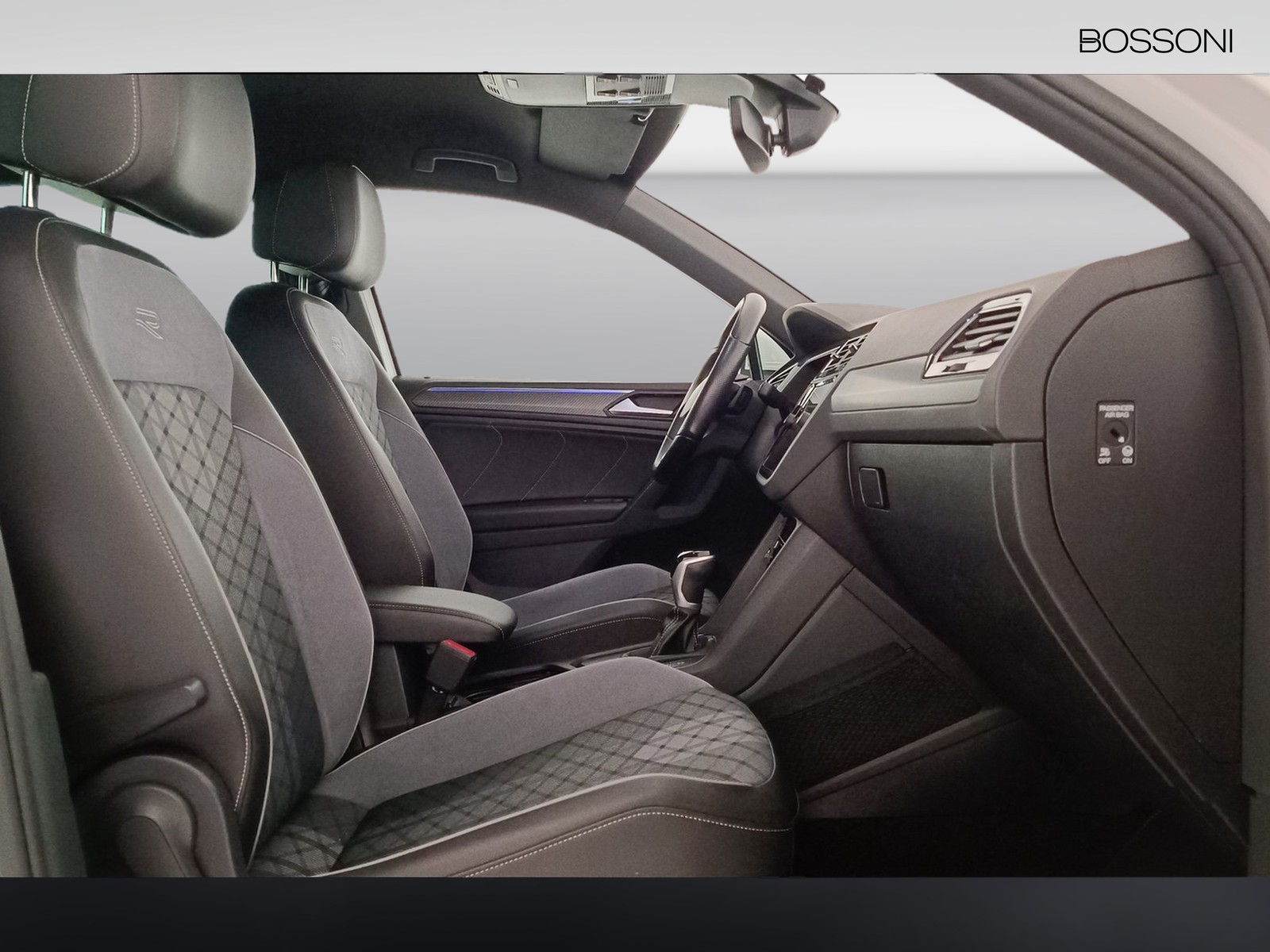 6 - Volkswagen Tiguan 2.0 tdi scr 150cv r-line dsg