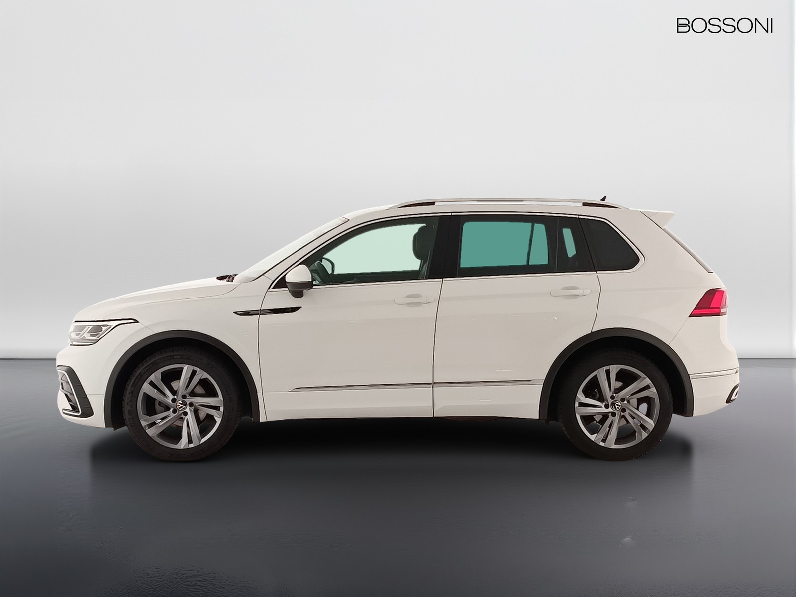 16 - Volkswagen Tiguan 2.0 tdi scr 150cv r-line dsg