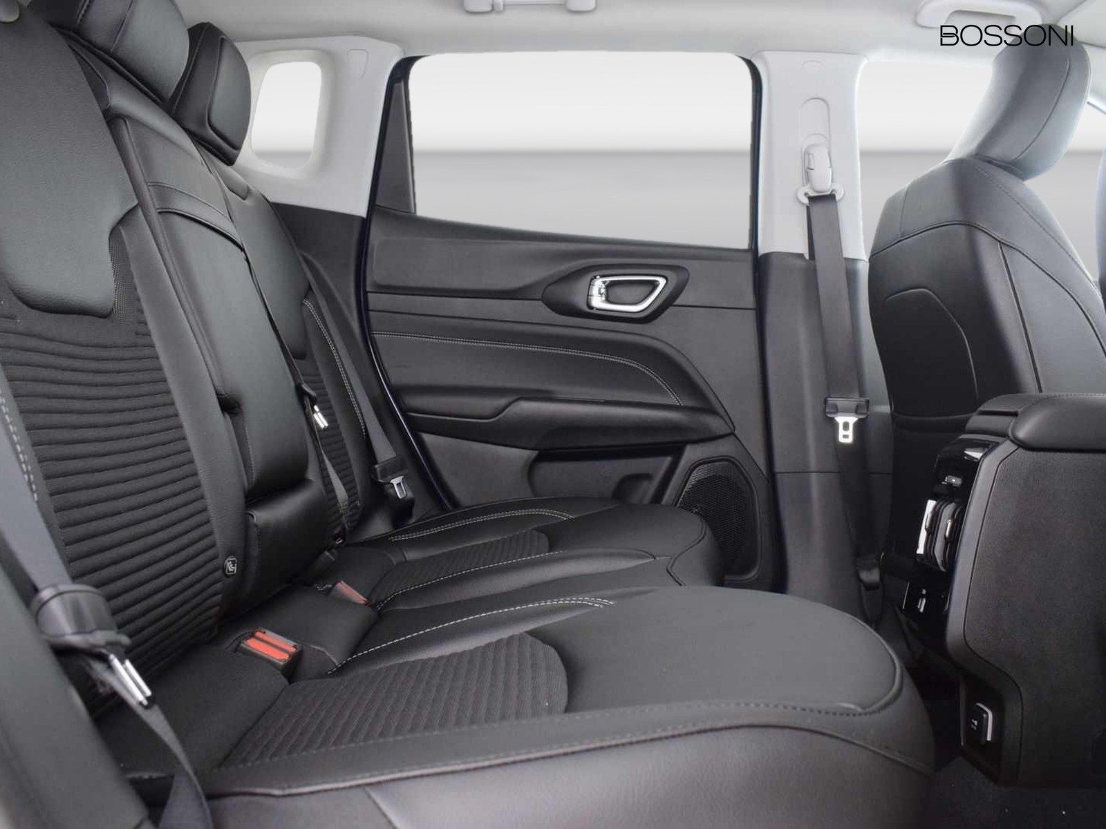 9 - Jeep Compass 1.3 turbo t4 phev limited 4xe at6