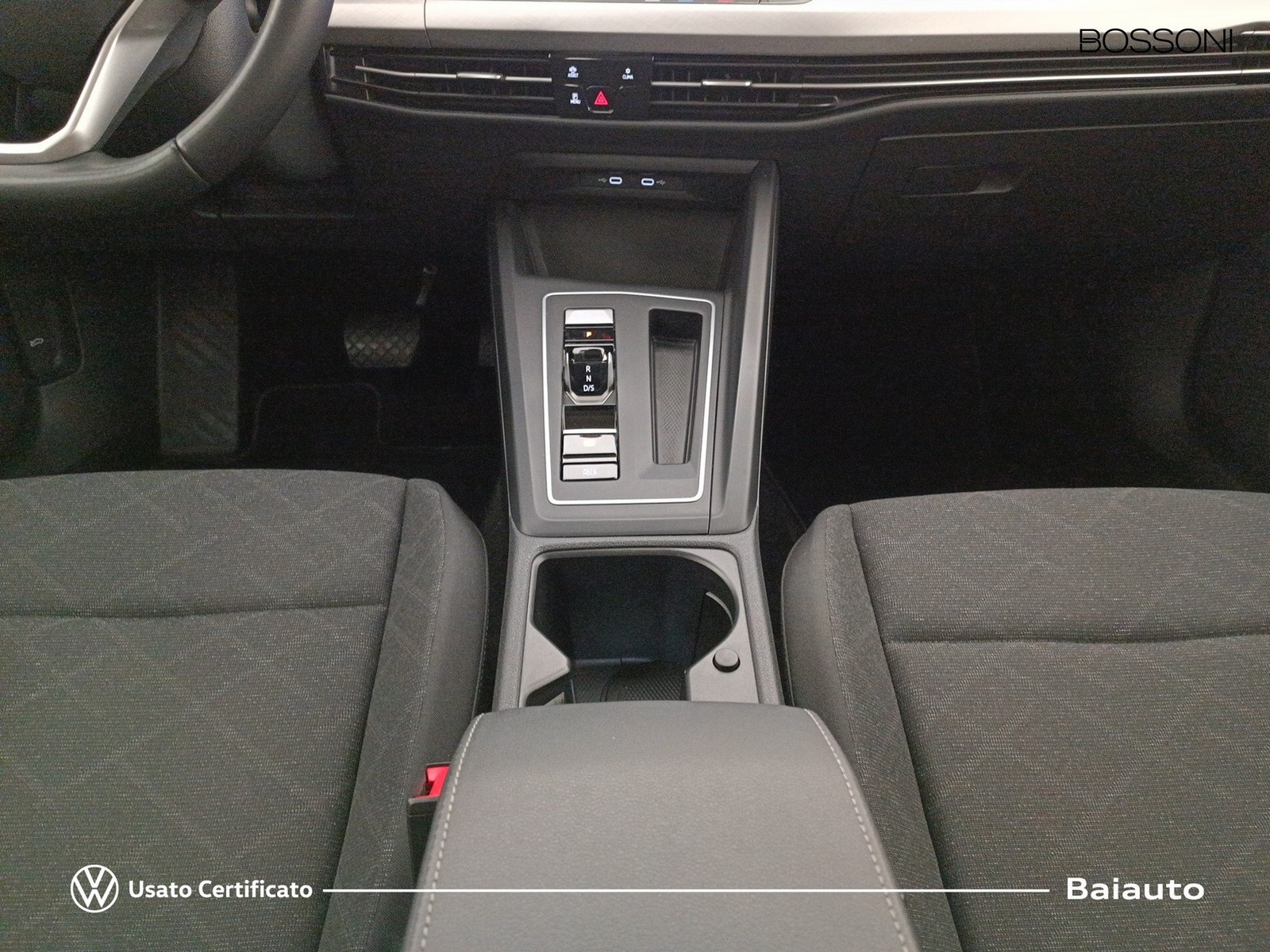 14 - Volkswagen Golf 1.5 tgi 130cv life dsg