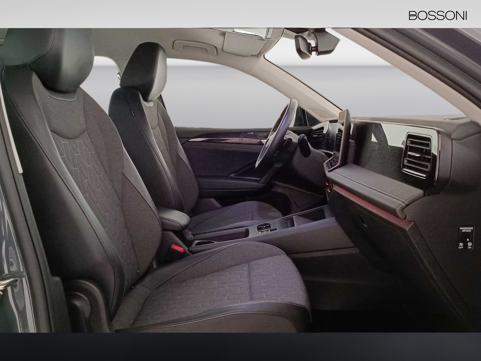 8 - Volkswagen Tiguan 2.0 tdi scr 150cv life dsg