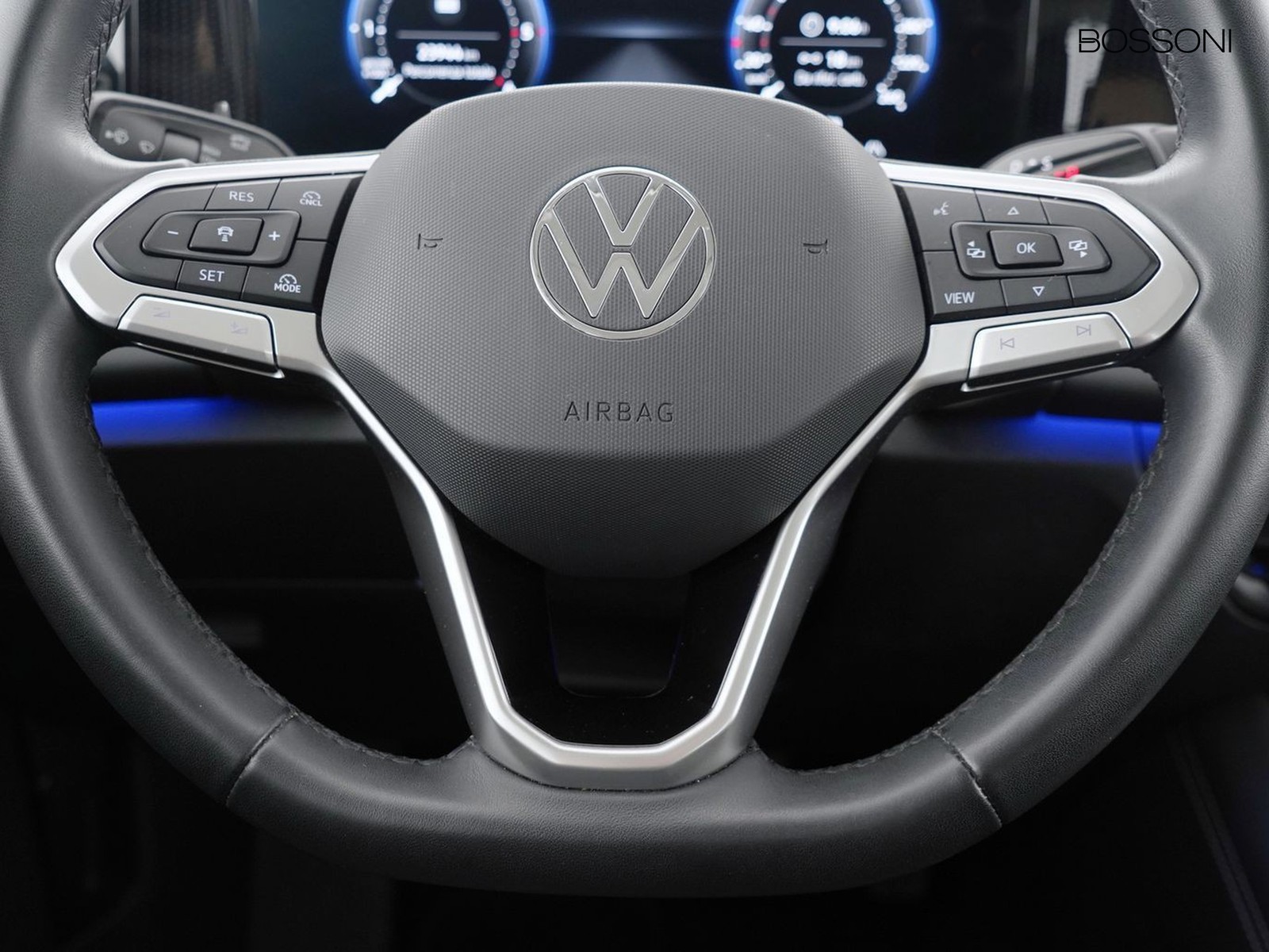 15 - Volkswagen Tiguan 2.0 tdi scr 150cv life dsg