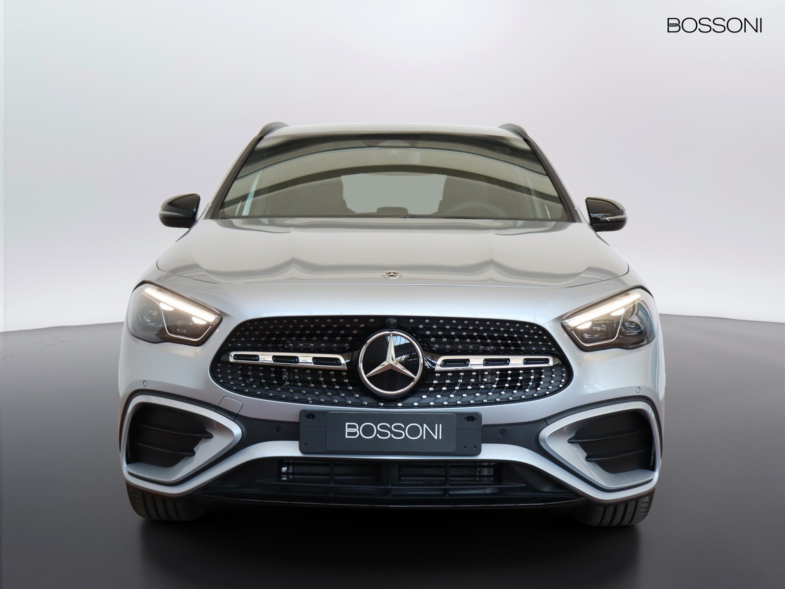 2 - Mercedes GLA 200 d amg line extra 8g-dct
