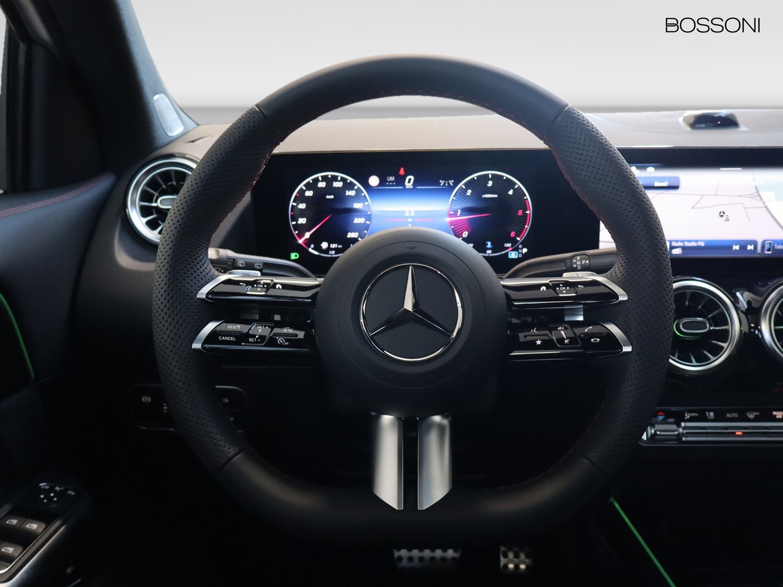 17 - Mercedes GLA 200 d amg line advanced plus 4matic 8g-dct