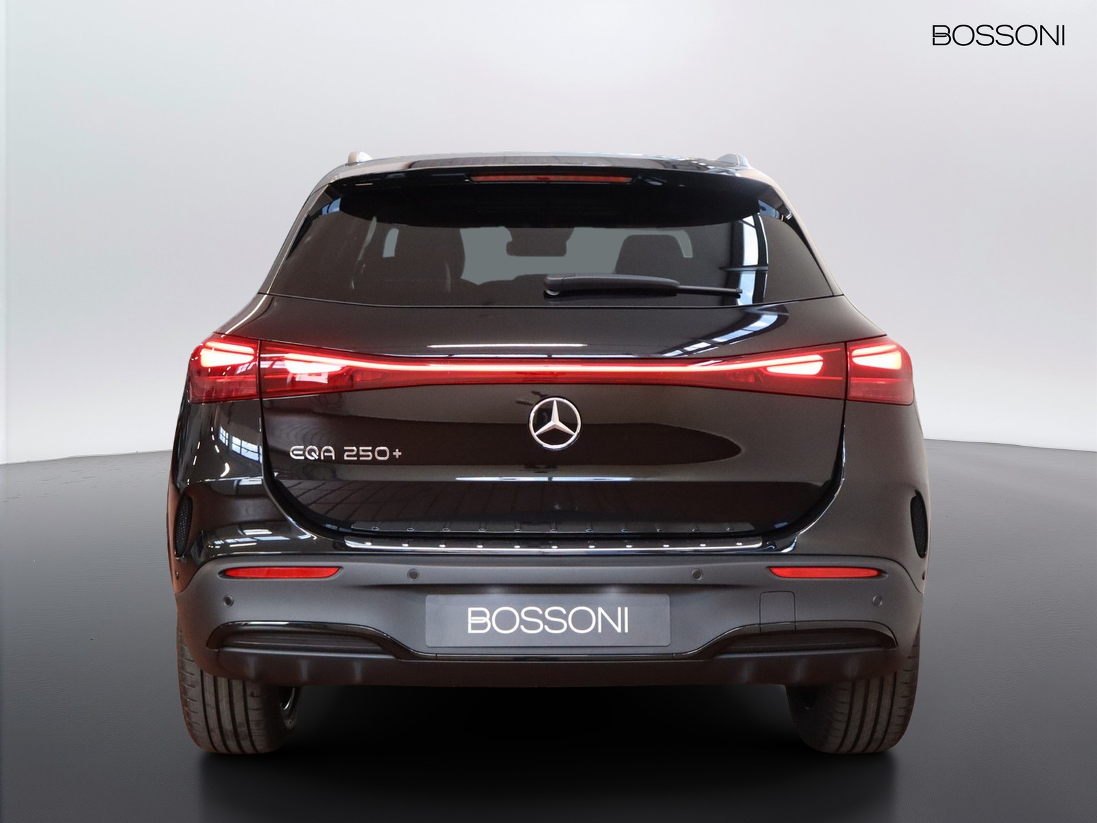6 - Mercedes EQA 250+ amg line advanced plus