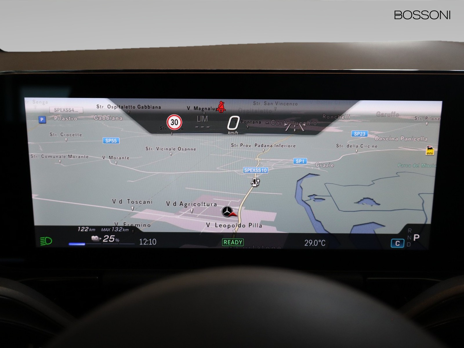 16 - Mercedes EQA 250+ amg line advanced plus