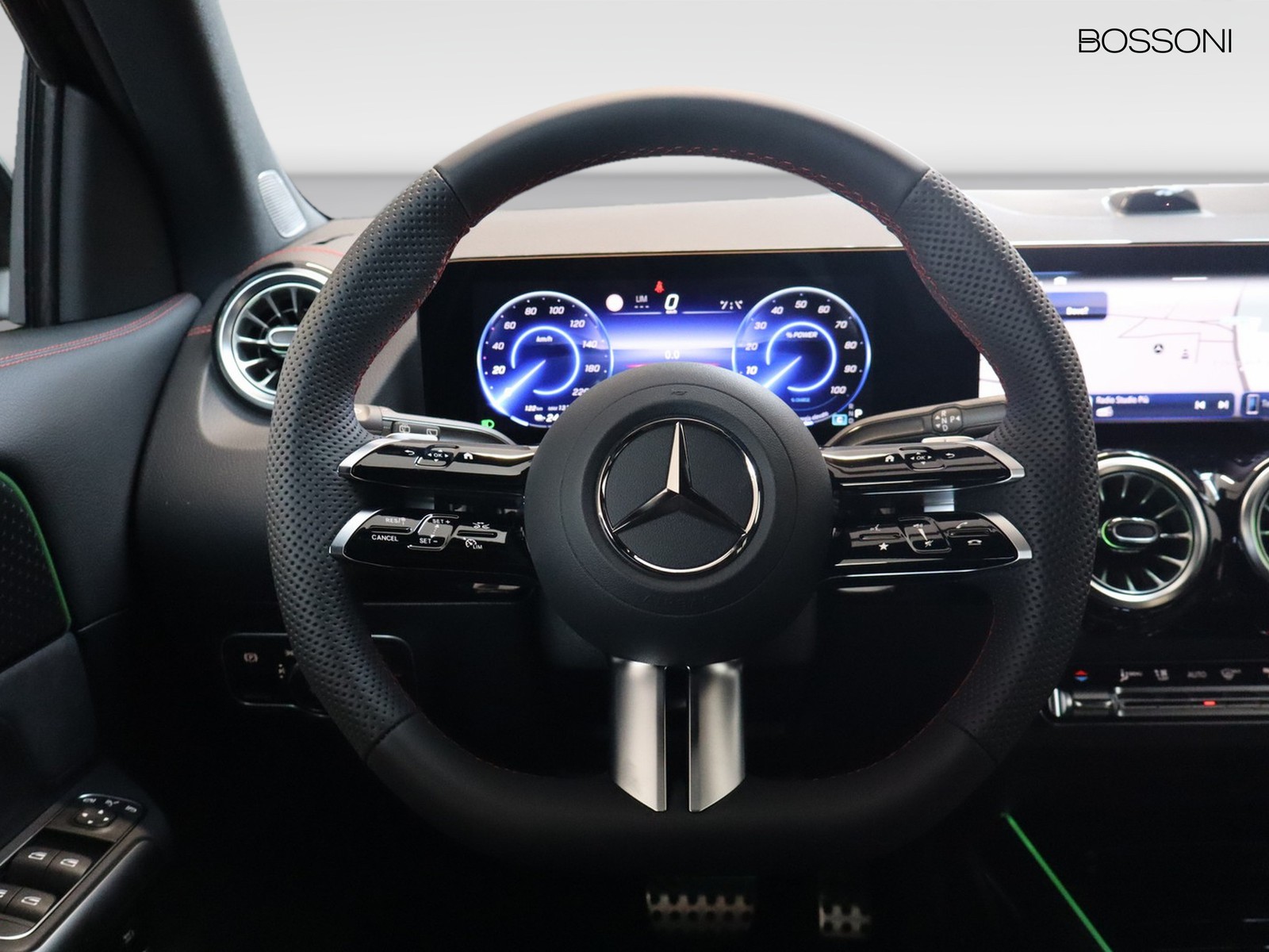 17 - Mercedes EQA 250+ amg line advanced plus